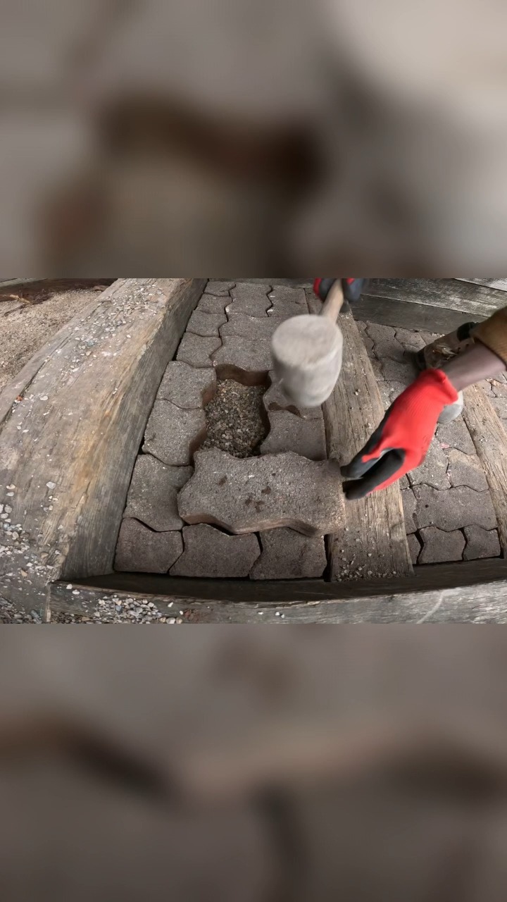 Fresh interlock β
Let's gooo!
#interlockrepair #leveledground #gopro