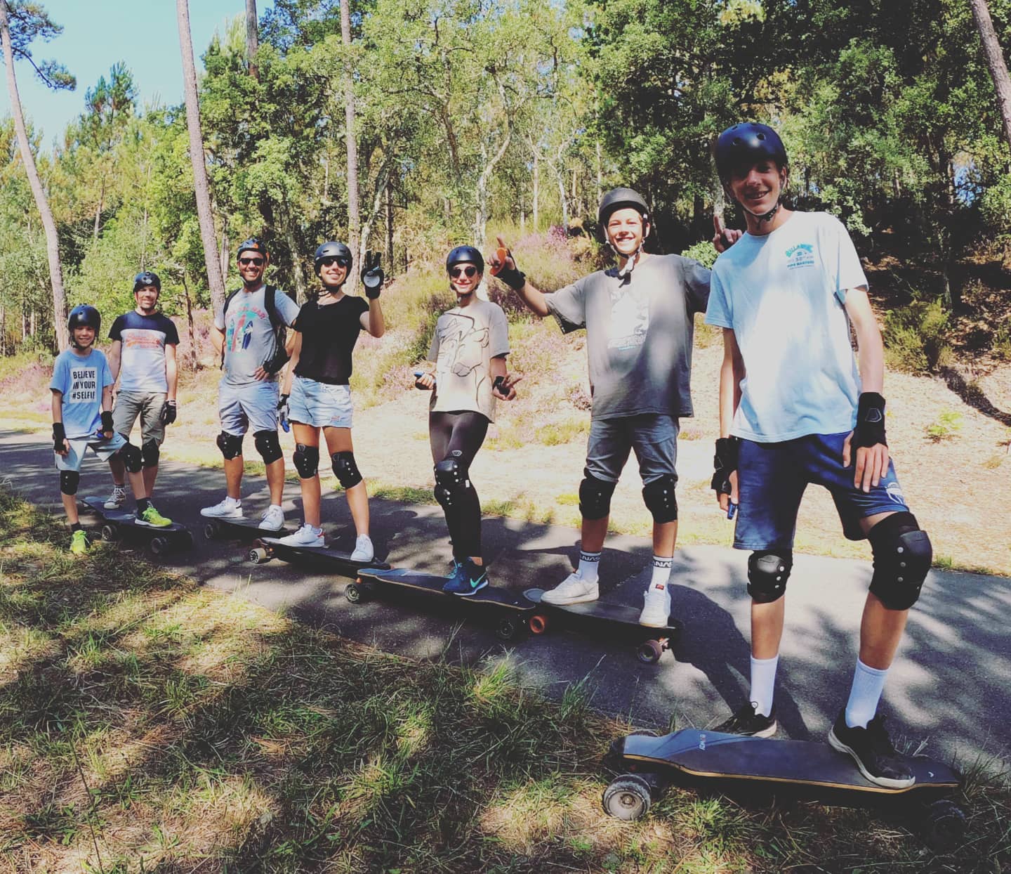 Une super équipe de riders cette semaine pour découvrir le skateboard électrique avec le sourire...
➡️ Reserve ta session pour de nouvelles sensations ⬅️
✅ www.esk8westside.fr
✅ 0638432299
.
.
#esk8 #landifornia #leslandes #vieuxboucau #vieillestgirons #molietsplage #exway #Seignosse #sensationforte #electricskateboard #ExwayFlex #EXWAYWAVE #exwayfrance #funride