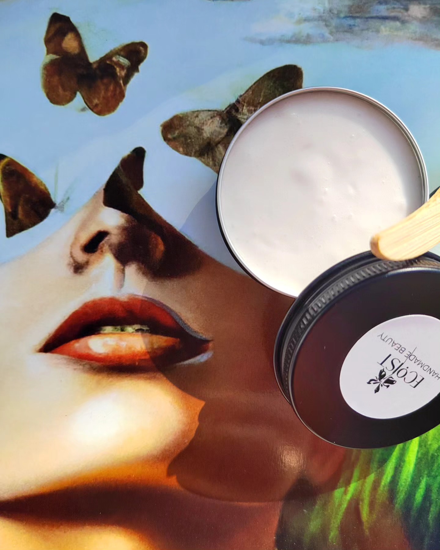 Aloe Face Cream Gel
30% #oli : noce, mandorla, amarena, ricino, macadamia
30% #aloevera #fresca
40% #acqua
#essenzeprofumate di cocco, fico e nag champa
*
#ecoist #handmade #niche #beauty