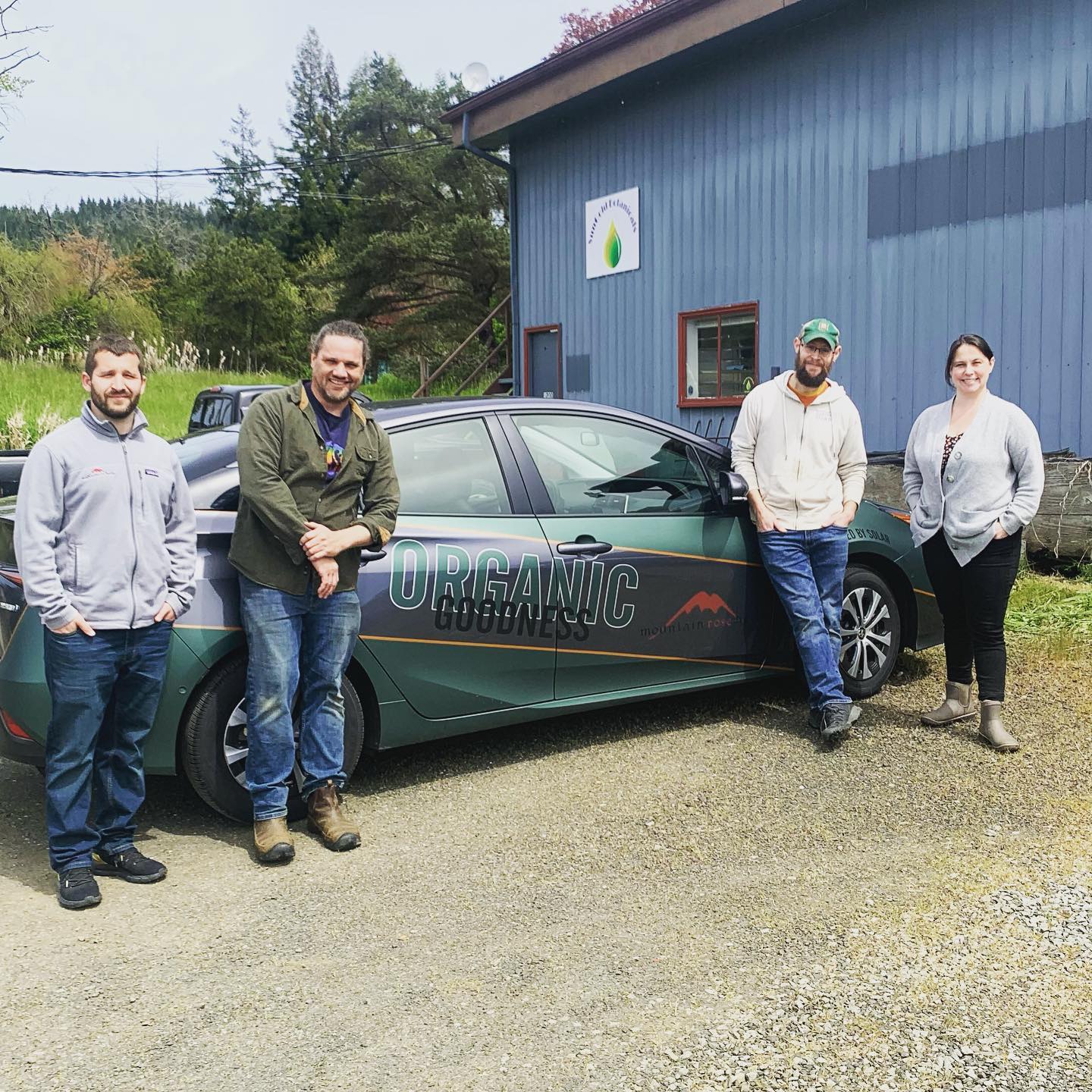 So honored to have a team from @mountainroseherbs come and tour our shop and farm today!! We SO admire what you do and are honored to be a partner! 🙏 #organicbotanicals #usdaorganic #springtime #welcome #mountainroseherbs #lovewhatwedo #organicessentialoils #oregonsmallbusiness #supportlocalfarms #jandjorganics