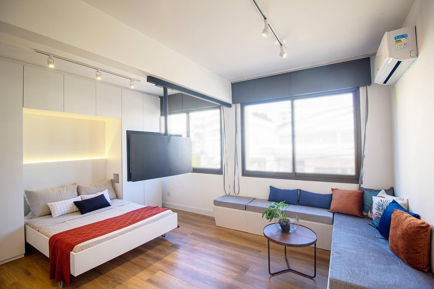 Mais um ângulo dessa suite 🤍✨🛏
#suite #projetos #dormitoriocasal #suite
#quartodecorado #quartodecor #homedecor
#suites
#arquitetura #moveisplanejados
#moveis
#arquiteto #salaintegrada #projetoapartamento
#projetomoderno #quartoplanejado #decorando
#saladecorada #decor #homeinterior #homedesign