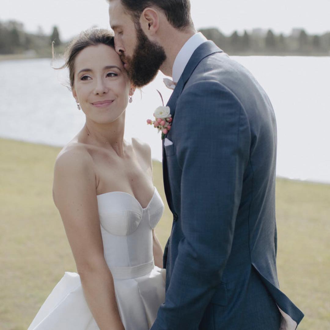 Real bride Tori wearing @kwhbridal. Hair by @deelushhair & photography by @heartandcolour 💕