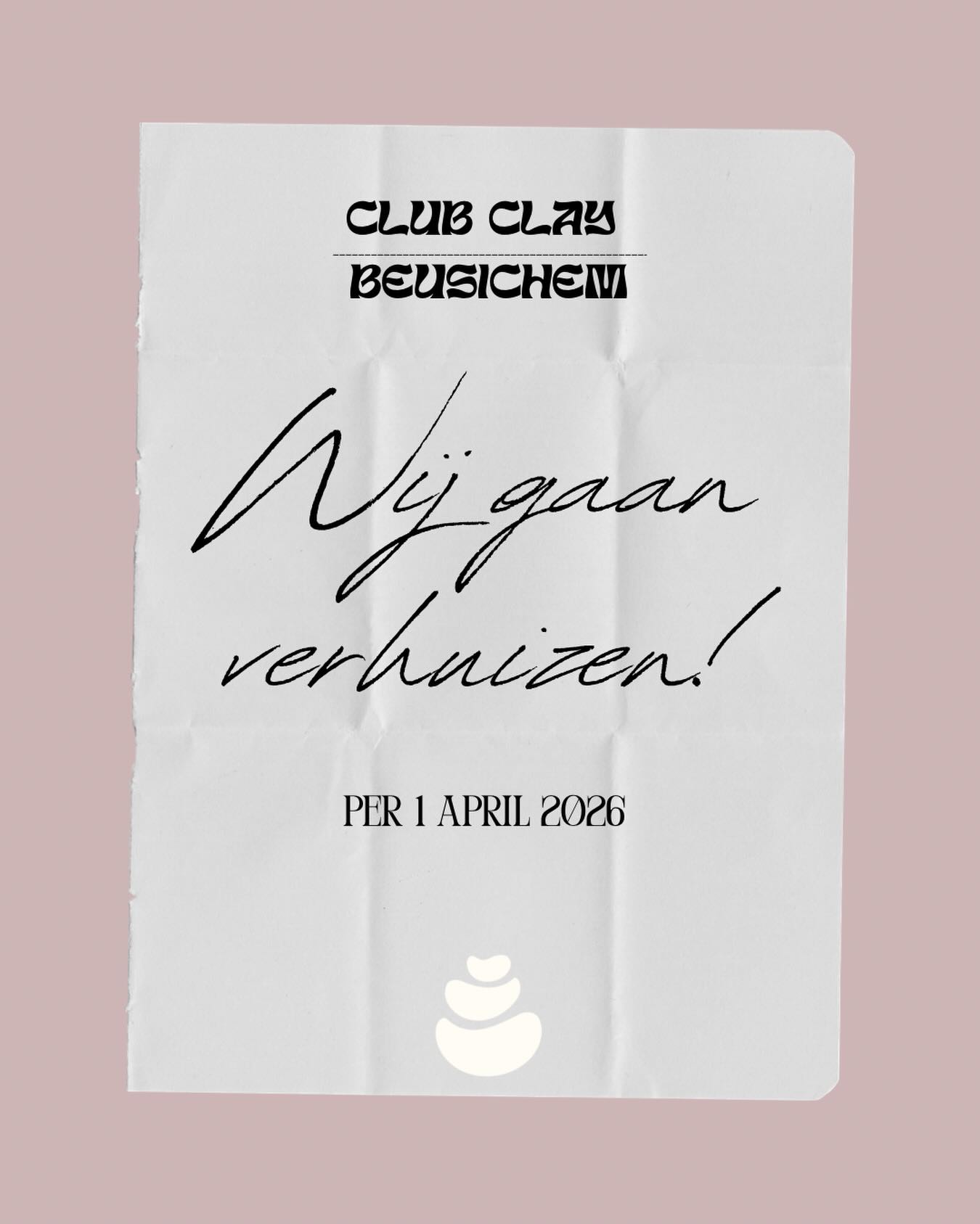 BIG NEWS ✨
Club Clay gaat verhuizen!
Per 01-04 vind je Club Clay op een nieuwe plek in Beusichem.
We groeiden uit ons jasje en maken ruimte voor een volgende stap.
Nog meer gezelligheid, nog meer creativiteit en zoveel nieuwe ideeën die we hier eindelijk kunnen gaan uitrollen.
Alles wat jullie van Club Clay gewend zijn blijft; vertrouwd, warm, en creatief zoals altijd!
En ja… we gaan weer klussen!
Natuurlijk neem ik jullie mee in alle verbouwupdates en behind the scenes
De precieze locatie delen we binnenkort, so
stay tuned!
We can’t wait to welcome you there 🩷
Liefs team CLUB CLAY