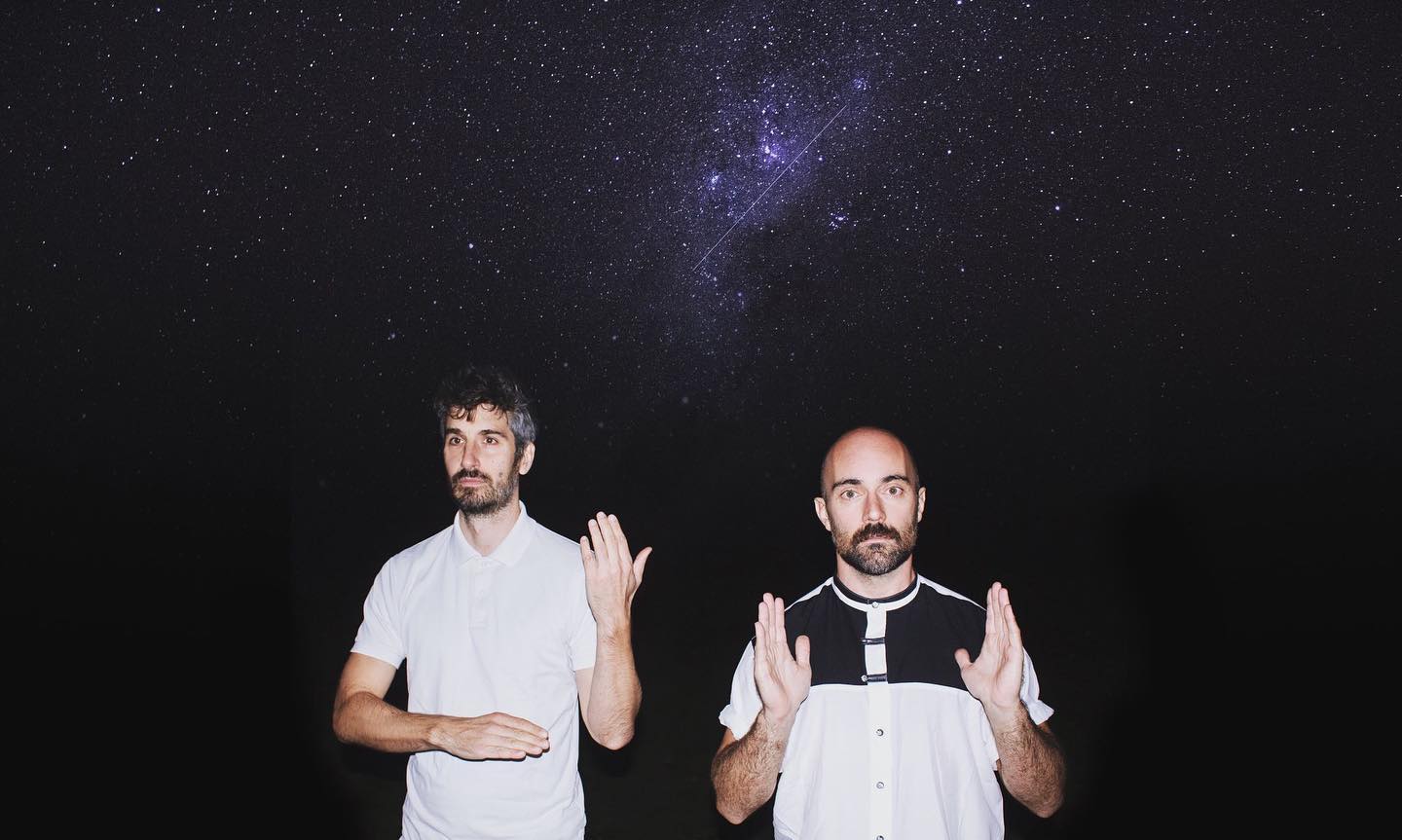 J-7 đž Dattola & Benjamin Gibert
Live au Centre Ken Saro Wiwa âš25.11.2022
Scénographie : Maison Super A
On a trĂšs hĂąte de vous retrouver !
Billetterie đ lien dans la bio
#live #dattola #electropop #electronicmusic @bgibertmusic @maison_super_a @centre_kensarowiwa