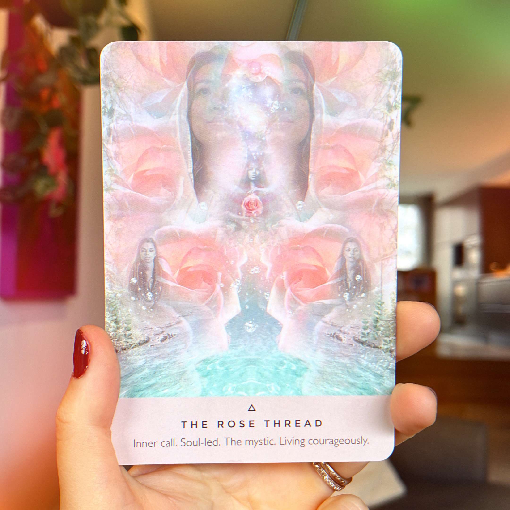 Tonight I’m starting my hypnotherapy course with @restorativehypnosis (🎉✨!) I’m equal parts nervous and excited #nercited This is always a sign for me that I’m right on track 👊
When I asked what energy would help me through the course, this is the card I pulled 👆
It reads: “This is the card of the mystic. The one who’s in touch with the depths of the inner world and the inner weavings of the world and beyond. Way beyond.
They’re dedicated to listening to the mysterious voice whispering within. To following their intuition and living in accordance with that.’’
Yes! All these things! And more!
Hypnotherapy has been circling me since the day I started coaching.
Without knowing it consciously, I’ve been using my own form of hypno in my 1:1 coaching since the very start.
It’s with these deep visualizations that I see the fastest results. The most forward movement. Results I’d also call upleveling.
These intuited visualizations have allowed my clients to go (so) deep into their subconscious 🌚
And now I’m ready to deepen my understanding of this fascinating method on all levels.
Seatbelts on! Here we go! 🚀
#hypnotherapy #roseoracle #lifecoach
