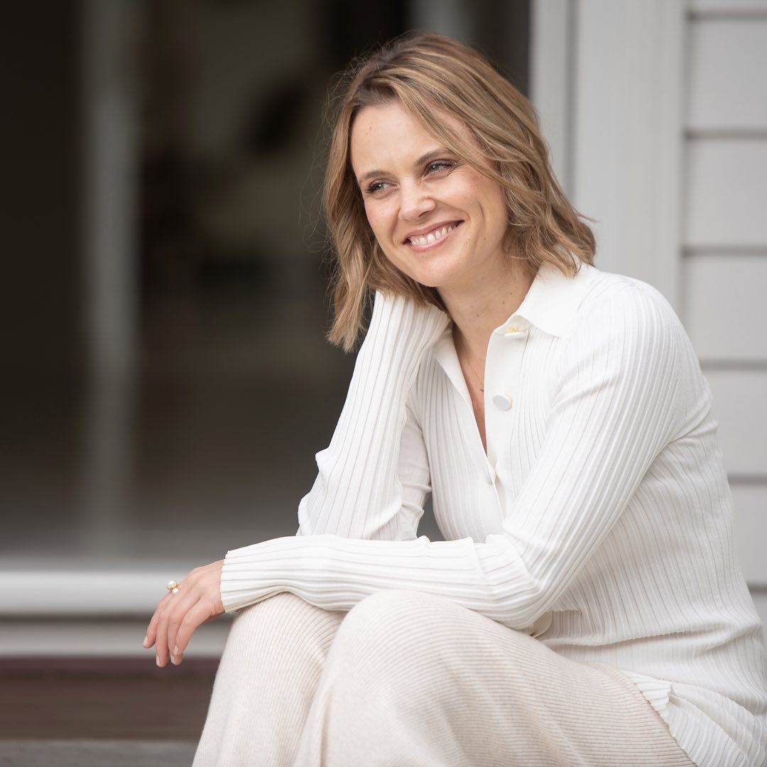 Keep it simple & Be Cycle Wise ... because the only other option is to swim upstream (and make it look normal 😅) and that's really really hard work. No wonder overwhelm and exhaustian are rife amongst women! 💁🏼♀️
#followyourflow #periodproblems #periodpain #pcos #menopause #perimenopause #endometriosis #pms #pmsproblems #pmsrelief #stillness #yogaforwomen #womenshealth #ovulationmatters #menstruationmatters