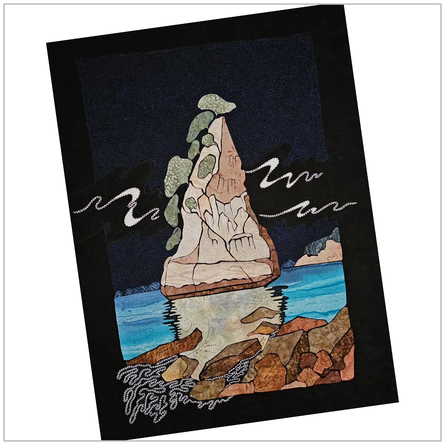 Just received a notification that "Timeless" has sold at the Arts Collective Pop up exhibition in Whakatāne, NZ. A well traveled art quilt - exhibited in two international solo exhibitions (Australia and France) last year. So happy it's going to a new home to be enjoyed.
Techniques: raw edge applique, free motion stitching, hand stitching 49cm(w) x 70cm(h)
#artquilts #landscapeartquilts #contemporarytextileart #fabricart #fabriccollage