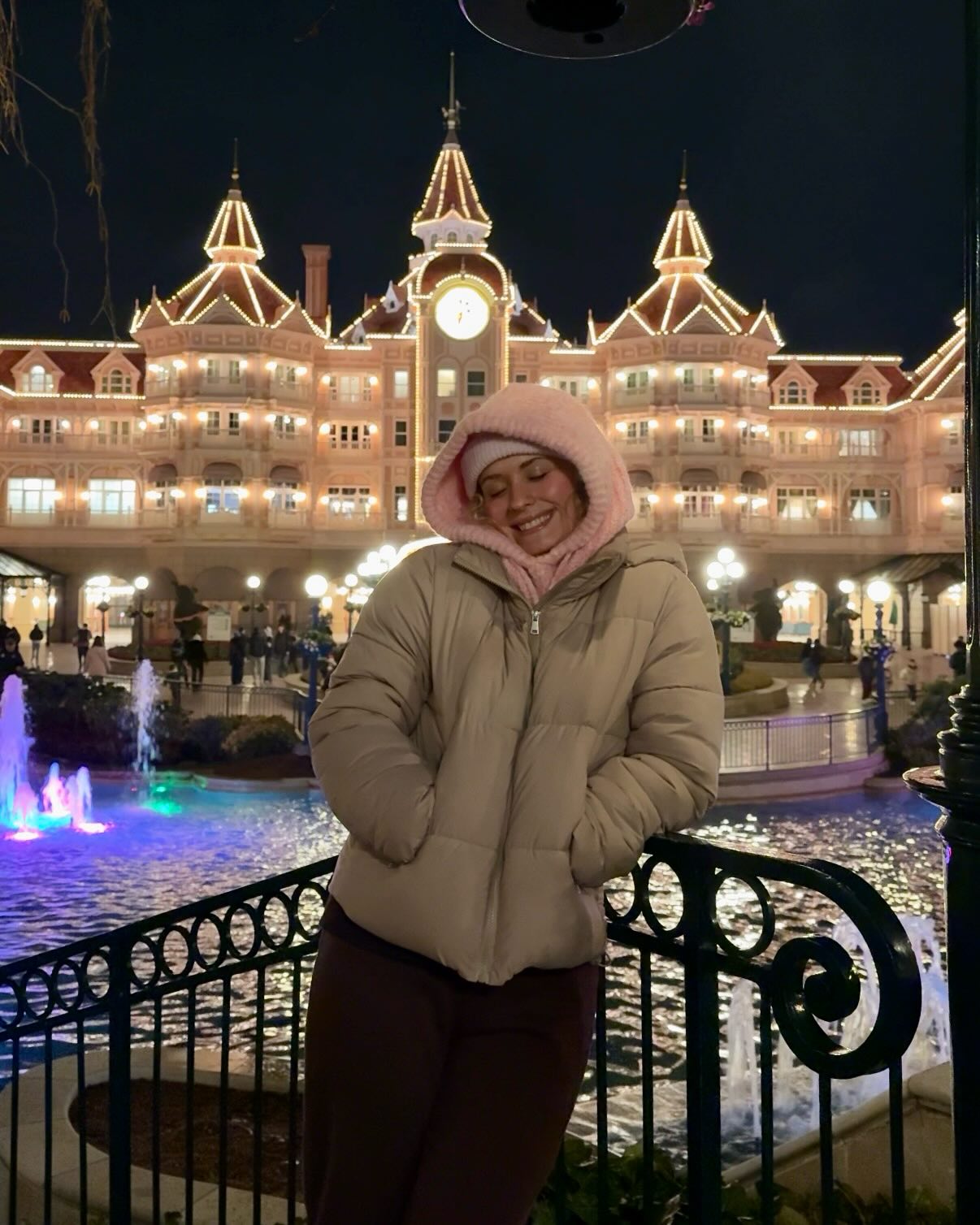 The best dopamine hit ✨🩷
@bykayleighpodcast 🫶
#disney #disneylandparis
@disneylandparis @disneyuk @disneyparksuk