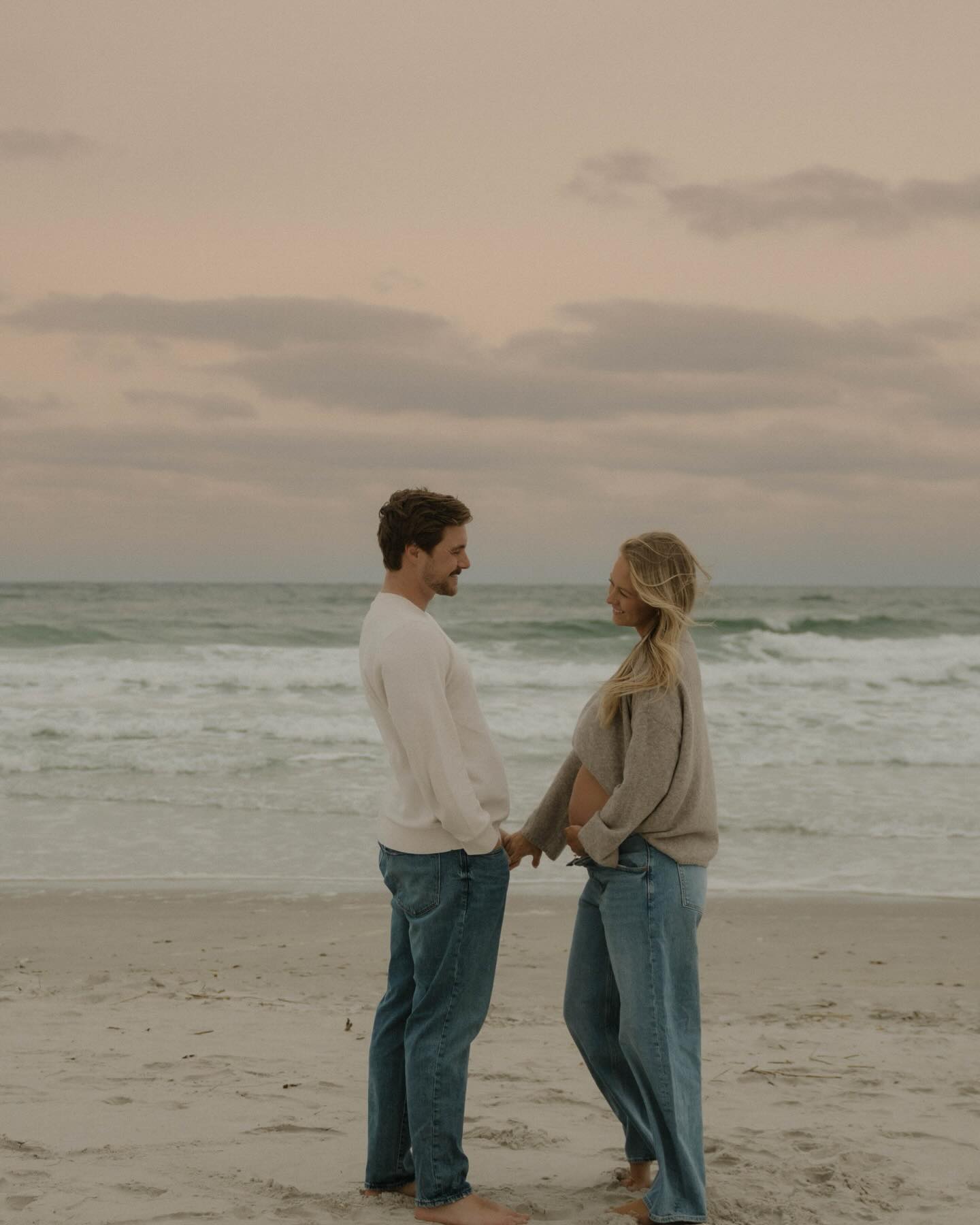Bonded over being pregnant at the same time and froze a little on a cold beach day but it was worth it! So happy for Hannah & Alex ๐
Wrightsville photographer, Wilmington photographer, wrightsville beach