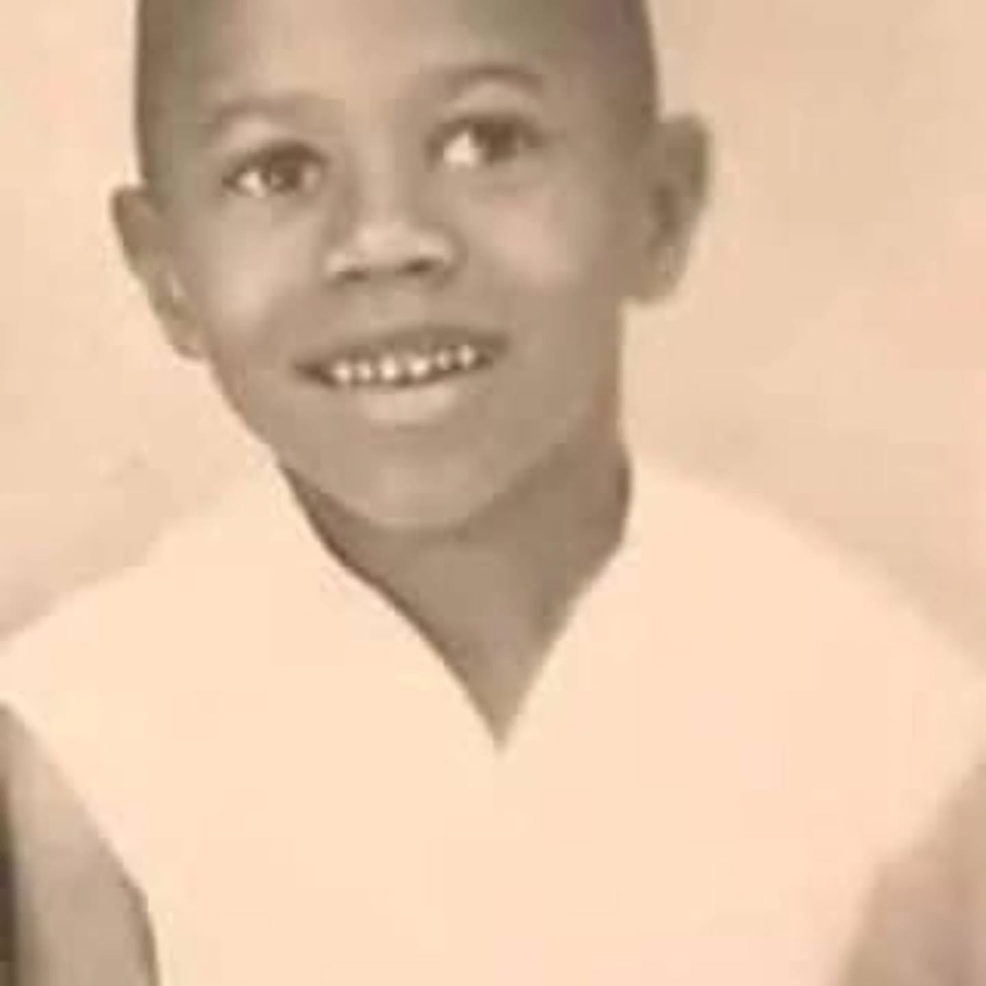 THROWBACK WEDNESDAY.
From a 9 year old little boy that had BIG dreams, He made ALL my dreams come true. He's still has His WIND beneath my WINGS.
IM SO GRATEFUL....
@highlight