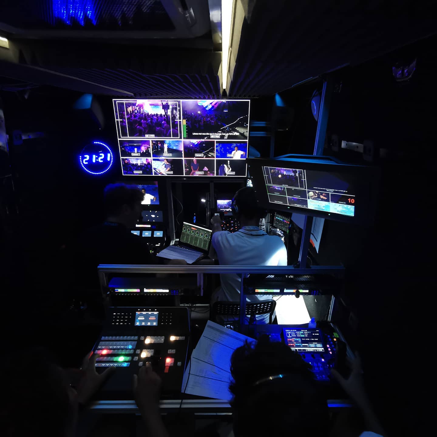 Inside #obvan @festival.welcometoparadise @cheminneuf.france @cheminneuf_worship