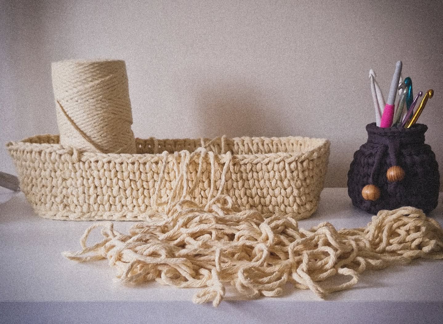 Sobre etapas.
#barbanteeuroroma
#feitoamão
#crochebrasil
#artesanal