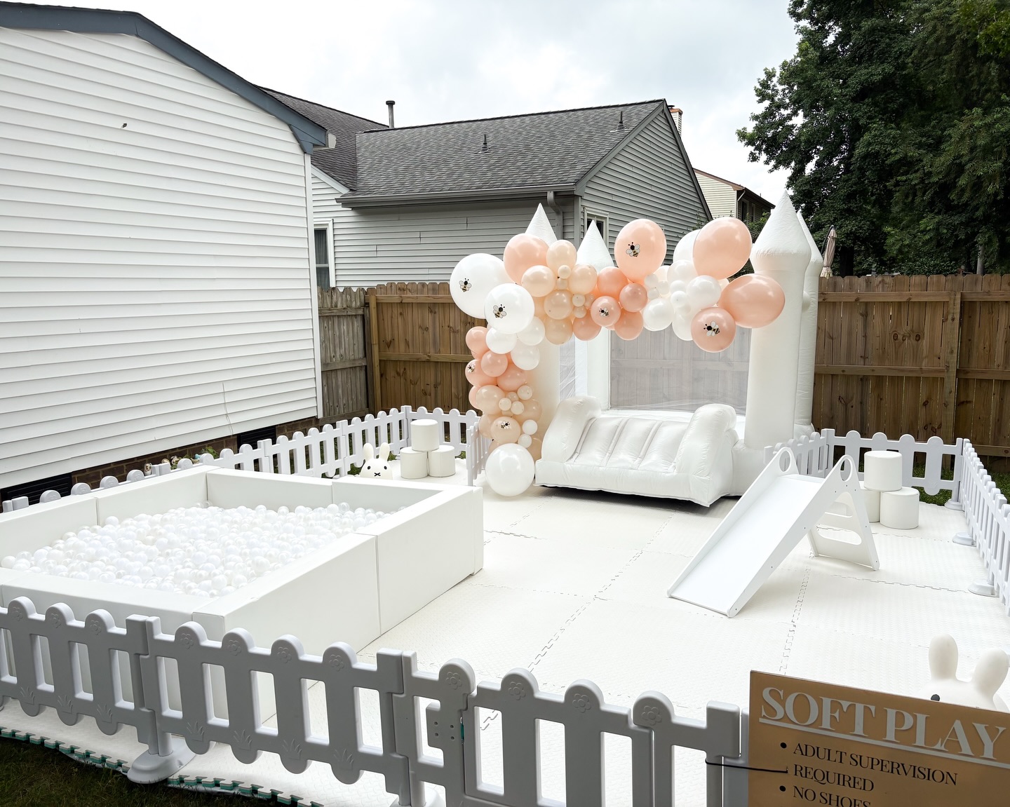 Turning backyards into the sweetest little play paradise 🤍 Soft, safe, and stylish fun for your little ones ✨
Book now to create the sweetest memories 💌
#MomOwnedBusiness ##VirginiaBeachSmallBusiness ##SoftPlayRentalVB