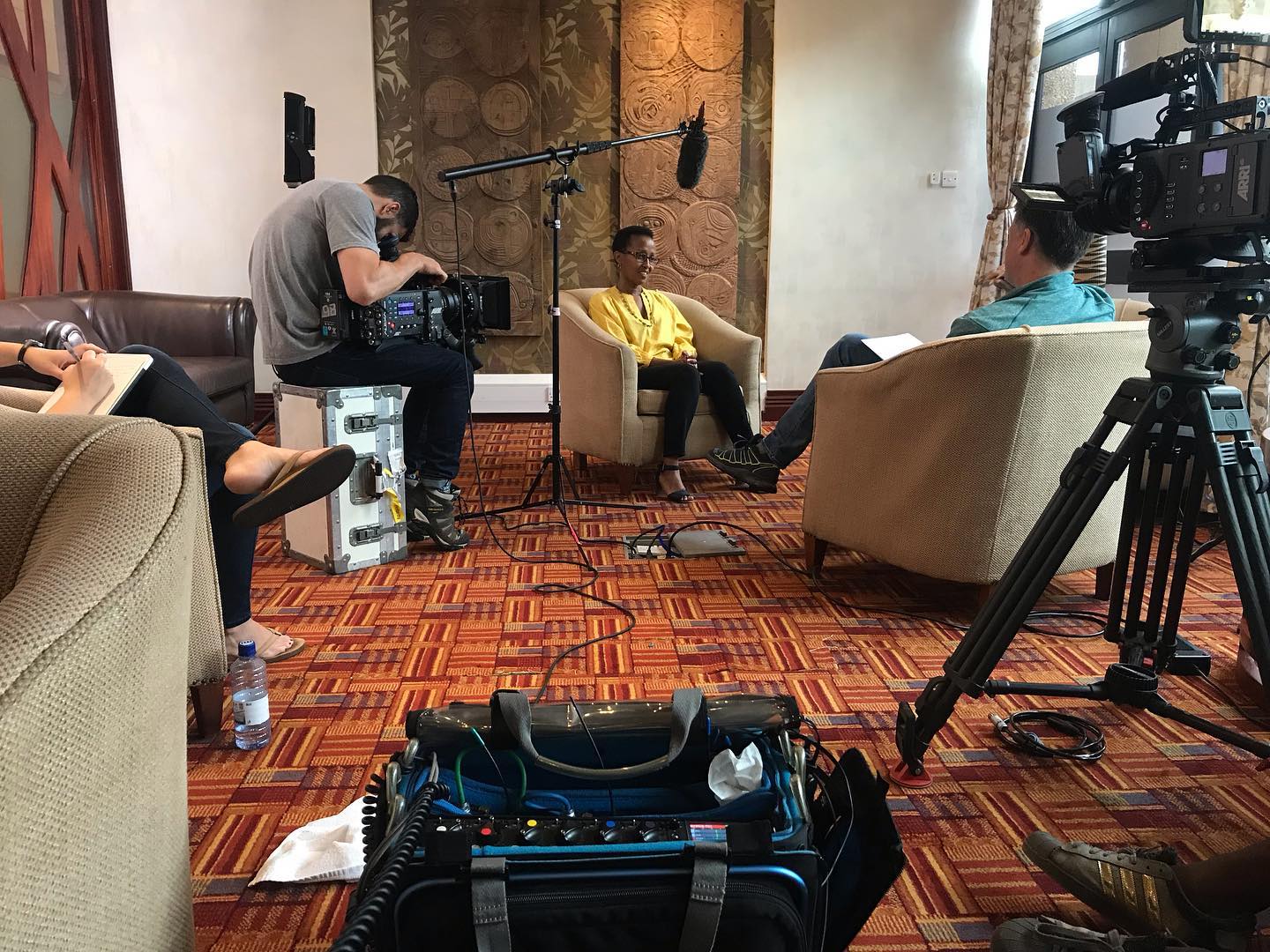 When is the last time you saw these two #arri cameras in the same room?
#safalisound #sounddevices664 #arri
#locationsoundmixer #filmmaker #documentary #rwanda