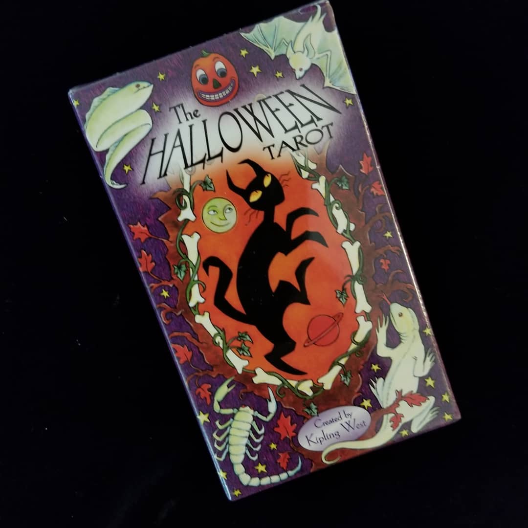 Look what I just got!! And it's in time for Halloween!
#tarot #witchesofinstagram #pagansofinstagram #witchlife #divination #samhain #halloween #tarotreaders #witch #witchesunite #solitary #resistthepatriarchy #witchcraft #witchy #witchichick