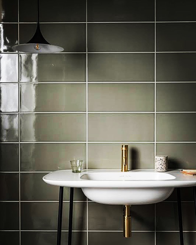 @suffolktilingco #tiling #suffolk and #eastanglia - call now for your obligation free quotation -📞 07407866197 #norfolk #essex - fully insured with over 20 years experience - no job to big no job to small - new build, full renovations, cracked tile repair !!