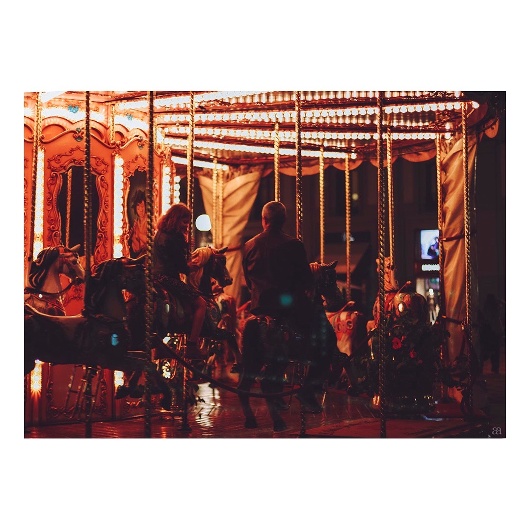 #merrygoround #carousel #florence #family #fatherdaughter #themepark #lunapark #senseofplace #placephotography