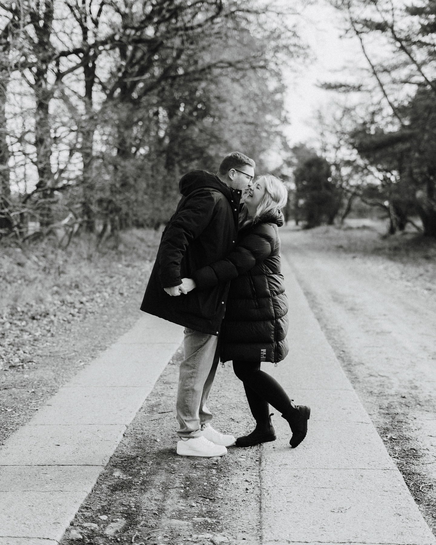 Ich liebe es, Babybauchmomente im Winter festzuhalten. Eingekuschelt, echt und ganz ohne Druck. Drinnen schön cozy oder draußen in der klaren Luft – genauso, wie es sich für euch richtig anfühlt. ✨
Diese Zeit kommt nicht zurück.
Aber wir können sie für immer festhalten
📍 Babybauchshootings in Bad Segeberg, Reinfeld, Lübeck & an der Lübecker Bucht
📩 Schreib mir gern.
#Babybauchmomente #Babybauchshooting #Wintershooting #Schwangerschaftsfotografie #WunderImBauch #MamaToBe #Lübeck #BadSegeberg #Reinfeld #LübeckerBucht #familienfotografie