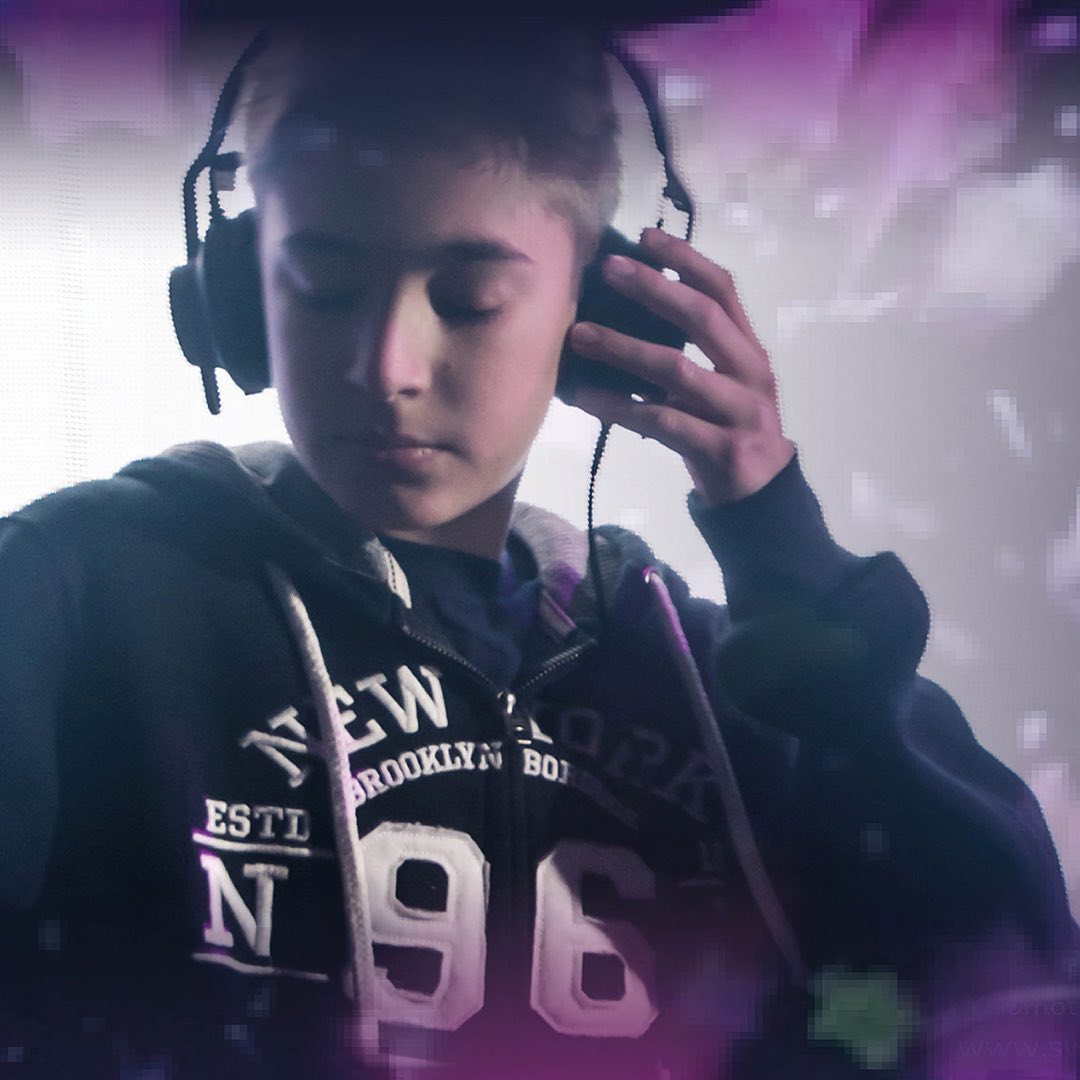 📢 Annonce spéciale ! Cet été, préparez-vous à la fête #youthquestfestival !
🎉🌞 💦Un festival en plein air dédié aux jeunes enfants et à leurs parents, où la joie et la bonne humeur seront à l’honneur.
🎂 Profitez également de cette belle occasion pour célébrer l’anniversaire de vos enfants
🥳Au programme, vous ne manquerez pas d’animations et d’activités pour vous émerveiller ! 🎈✨ Dansez au rythme envoûtant du DJ superstar qui fera vibrer vos âmes et vous fera bouger jusqu’au bout de la nuit. #Letthemusicplay 🎶🎵
🌐www.swagency.ch
#swagency #laboumdesenfants #switzerland #france #geneve🇨🇭 #wowfactor #splashtime #adrenalinerush #familyfun #unforgetteblemoments #creatememories #countdownbegins #seeyouthere