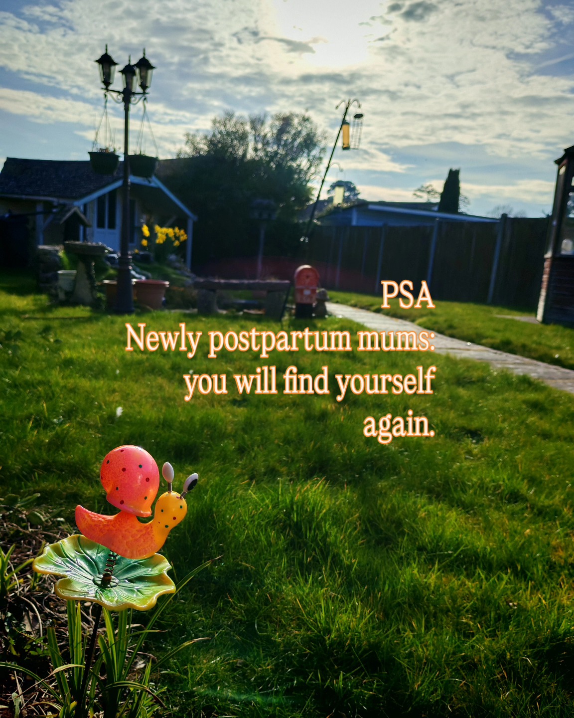 I don't know who needs to hear this today but after some time with a particularly special kind of warrior mother, seeing her smiling, singing to her favourite music while she showered, applying a bit of make-up, doing the things that make her feel 'me', I was reminded that even after the toughest of starts, whether it's your first or your fifth, even only two weeks postpartum when your baby has barely stopped feeding all night long and will not sleep anywhere but on your chest (all completely normal and appropriate by the way, though will feel anything BUT when you're in the thick of it), there is always hope, and there will be moments of joy where you start to feel like yourself again. And these moments will only become more as you continue to find your feet in this new version of you 🪻
Find your people who can nurture and support you on this journey 🧡
.
.
.
#postnatalsupport #postpartummentalhealth #fourthtrimester #internationalwomensday #postnatalplan