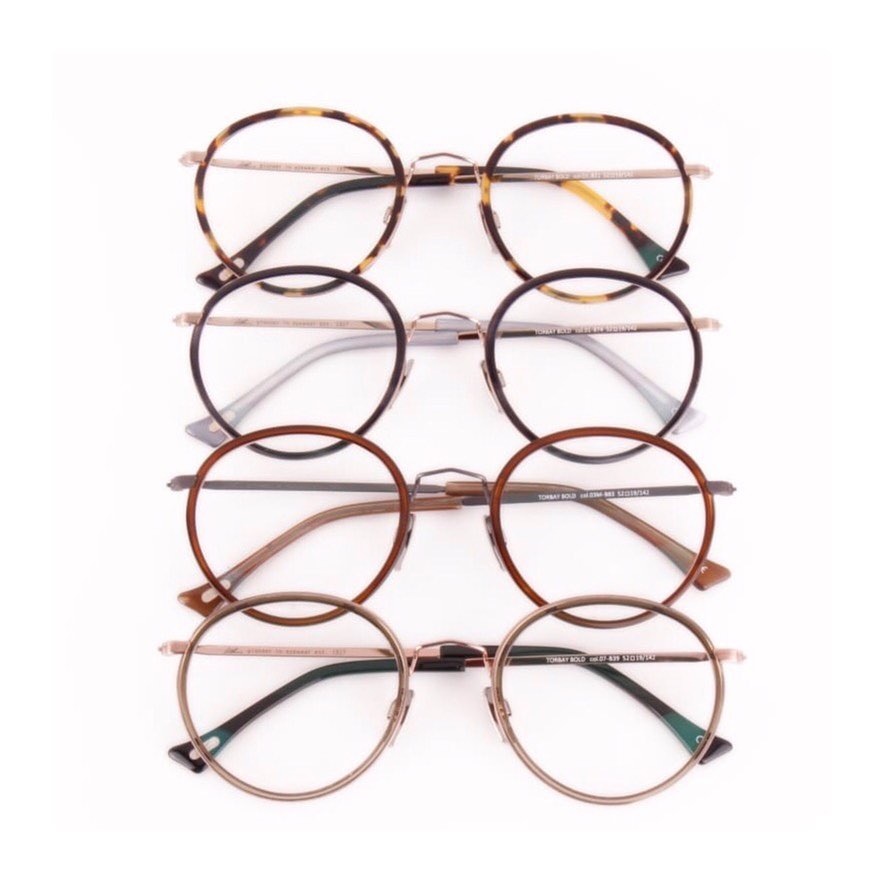 Morning dew‘s velvet kiss.
The sea is allways by your side.
Take a deep breath and have your melt down with “Torbay”
This style is an all new rework of one our most successful shapes, carrying all the spirit above.
#rework #refinedinteriors #truelove