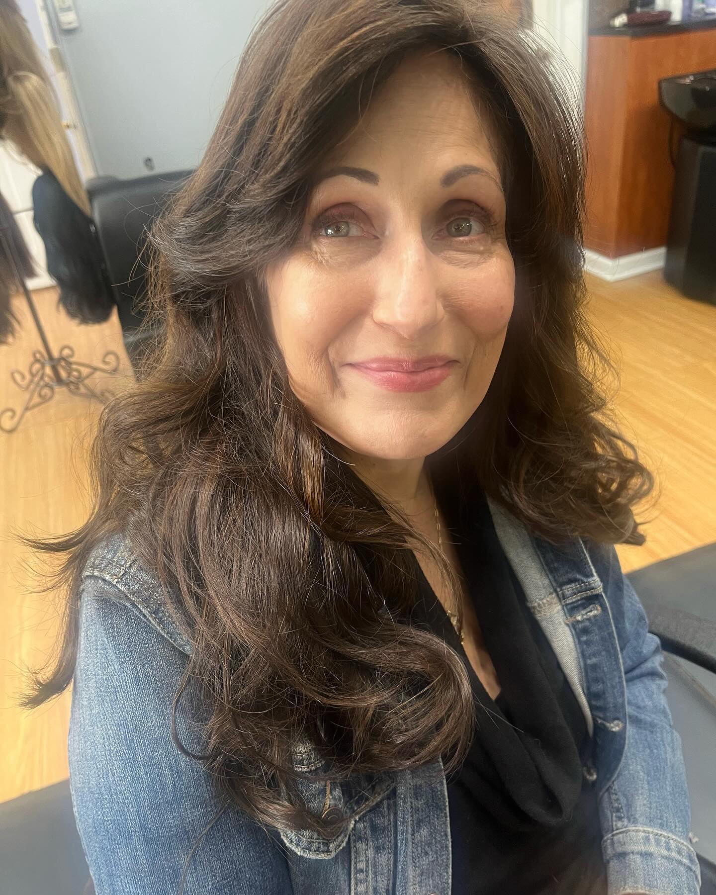 We are thankful we get to help so many beautiful women! Look at her glowing! 🩷
•
•
•
#dowonders #lillianlee #501c3 #cancerwarrior