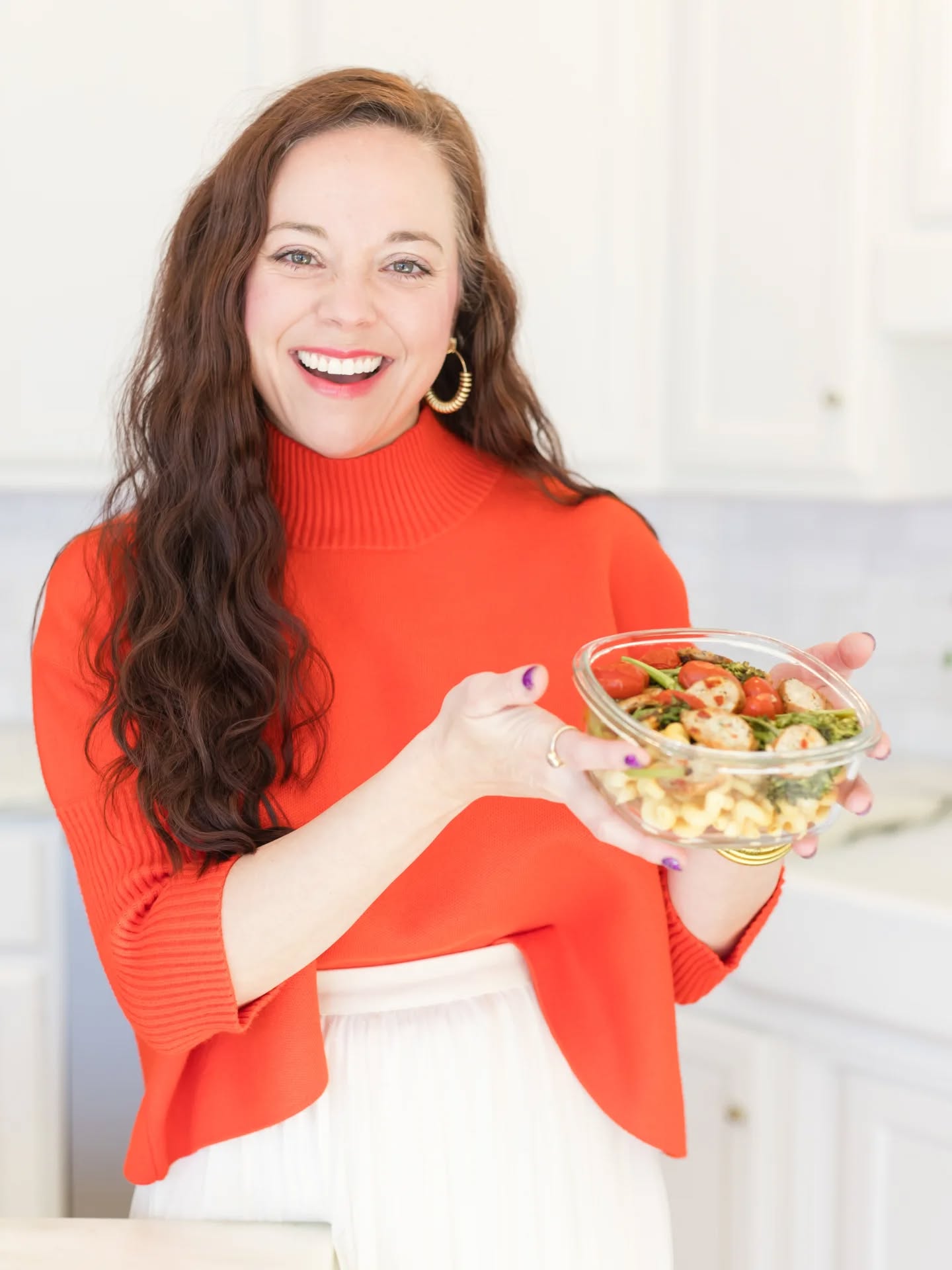 We love bright and colorful brands—Can you blame us? 🤷🏼♀️✨
Your photos should actually show off your brand. Not sure if you even have a brand? Maybe it’s time for a Strategy Session 🙆🏼♀️
Here’s the deal: my clients come to me so they can relax and actually enjoy their photoshoot. I do the planning, the posing (ok, mostly me), and you show up excited—not stressed 🙃📸
With @themealprepmamacita, we made content for her upcoming cookbook—pics of her, the food, and all the cute little details. Not only are these images cookbook-ready, they’re perfect for social media too. Marketing without headaches? Yes please. 💁🏼♀️
Brand photos aren’t just “pretty pics.” They tell your story, show off your products or services, and make showing up online way easier.
✨ Wanna make your brand look this good? Let’s chat and make it happen!