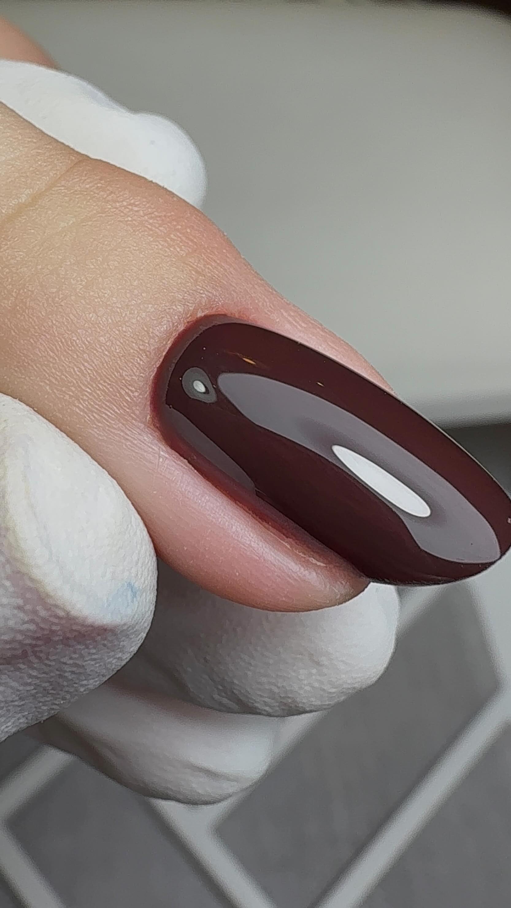 We say we’re an industry built on education, growth, and “always learning” but in practice, many of us only like learning when it feels comfortable.
The moment someone questions our technique, our product choices, our prep, our hygiene, or even our pricing, the instinct is often to defend rather than reflect. To justify instead of investigate. To take it personally instead of professionally.
And I get it. Being challenged can feel exposing. It can make you question your competence, your credibility, or even your identity as a professional, especially if you’ve built your business, your income, and your confidence around what you were once taught.
But accountability isn’t about being “wrong”.
It’s about being responsible.
Responsible for staying up to date.
Responsible for understanding the science behind what we do, not just the steps.
Responsible for recognising that the industry evolves, products evolve, research evolves… and so should we.
There is a huge difference between confidence and rigidity.
Confidence says: “I know my craft, but I’m open to learning more.”
Rigidity says: “This is how I’ve always done it, so it must be right.”
True professionalism lives in that uncomfortable middle ground, where you’re secure enough to be questioned, curious enough to dig deeper, and humble enough to change when needed.
Because the clients we work on are real people with real skin, real immune systems, and real long-term consequences if we get it wrong.
So accountability isn’t a threat to your expertise.
It’s part of your duty of care.
And the strongest professionals I know aren’t the ones who never get challenged, they’re the ones who listen, reflect, and adapt.
That’s how standards rise.
That’s how trust is built.
And that’s how this industry actually moves forward.
My online prescriptive refresher course gives you the tools & confidence to take accountability. Link in bio.