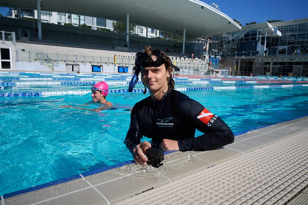 Fun side quest for the week. 🌞
Shooting with @katenewlyn for @zoggsaunz @zoggsuk
Because 4hrs in the pool isn’t enough, when everyone goes for break, I stay in (scroll to the last clip).
📸 @eyxlphoto Thanks for the epic BTS shots!