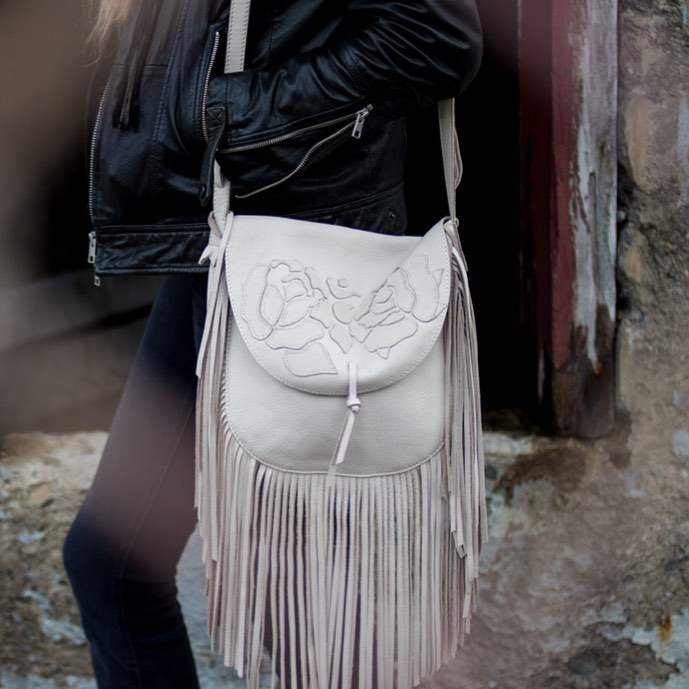 ✨Sweet Gypsy Rose✨ #rockandstone #springfashion #stone #fringebag