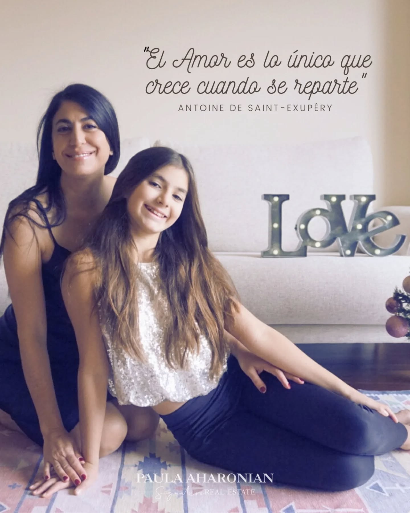 "El amor ❤️ es lo único que crece cuando se reparte" – Antoine de Saint-Exupéry
.
¡Les deseamos un año con todo el amor 🫶 y la paz🕊que el mundo 🌎 necesita!
.
.
#navidad2024 #navidadenbarcelona #christmas2024 #amorypaz