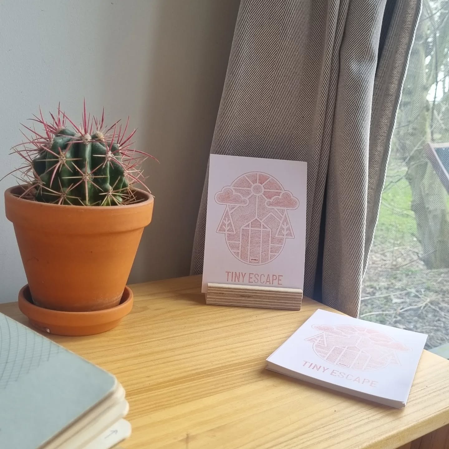 Kunst to go, für unsere Gäste im Tinyhaus in Delve (ca. 1:30 ab Hamburg)
#art #tinyhousegermany #tinyescape_de