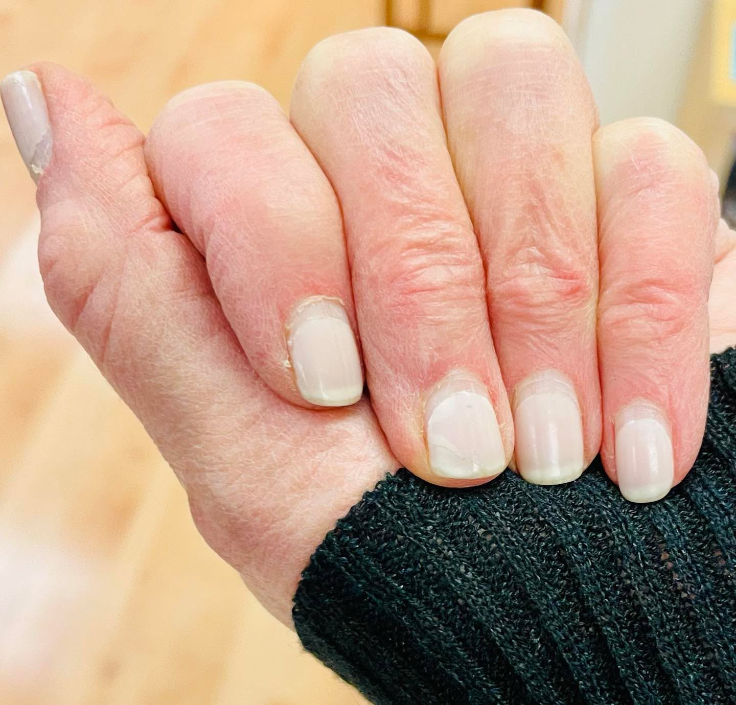 #DazzleDry#manicure#long-lasting#21days#natural-nails#nailsbyliz#Goldcoast#Chicago#healthyalternative#vegan#crueltyfree