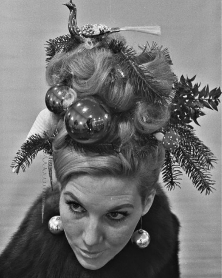 Just imagine, a wonderful skin prep facial and massage, followed by makeup so you look and feel fabulous for that Christmas night out or party. If you’re ready to get your glam on, book now as limited space available. Full treatment £75. @bettys_beauty_spot @njmmakeup2022