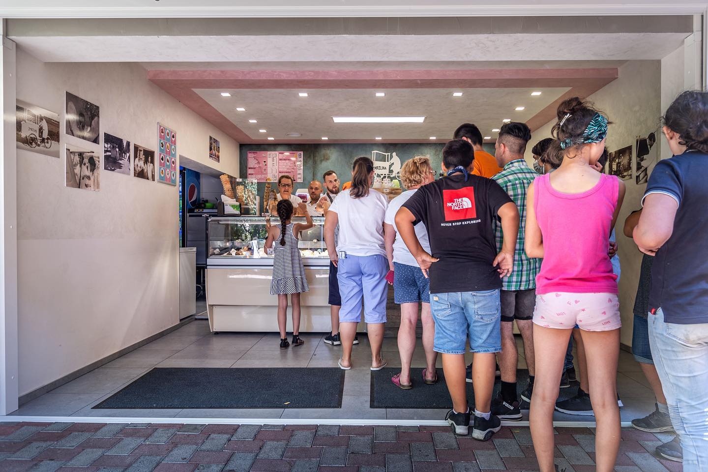 1947-2022 = Season 75 ❤️
#icecream #zmrzlina #gelato #samorin #slovakia #dunajskastreda #family