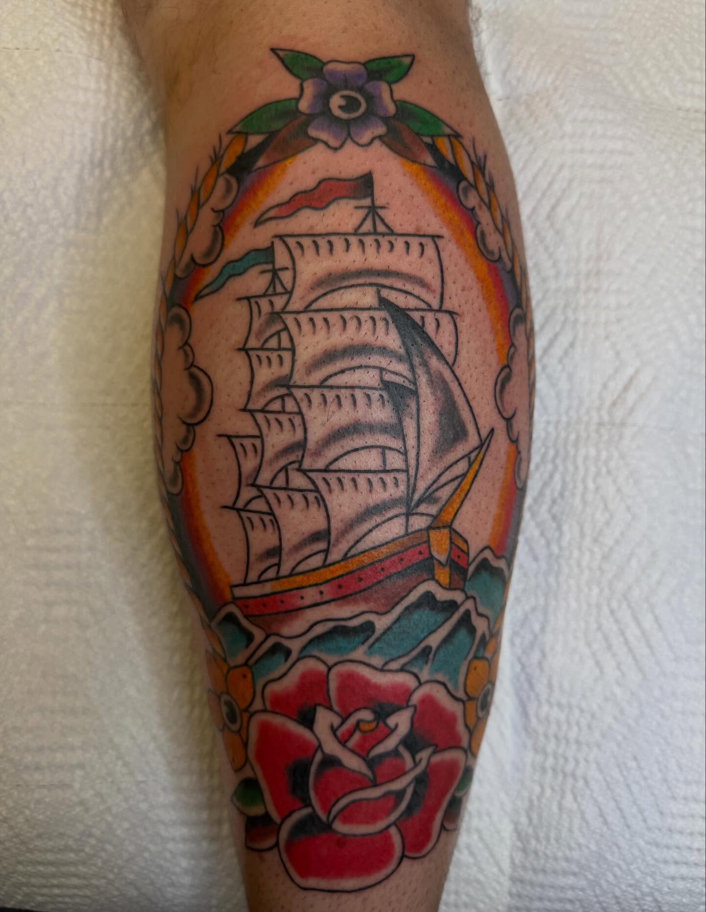 Clipper ship from a couple days ago, stay warm yall!
💥DM to book for February💥
💥Booking March in Austin, TX💥
•
#americantraditionaltattoos
#dentontattooartist
#dentontexas
#austintexastattoos
#austintattooartist