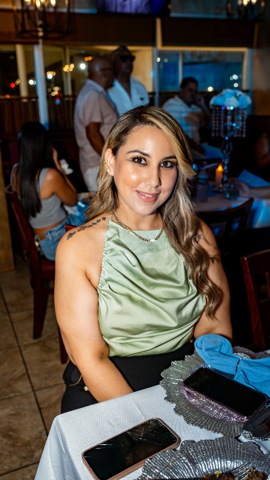 💃Great atmosphere, handcrafted drinks, and exquisite dishes 🍹🍽️The perfect place to enjoy and make memories
Who’s joining you? Tag them 😉
#GreatVibes #SignatureDrinks #ExquisiteDishes #PerfectPlan #FoodAndDrinks #GoodTimes