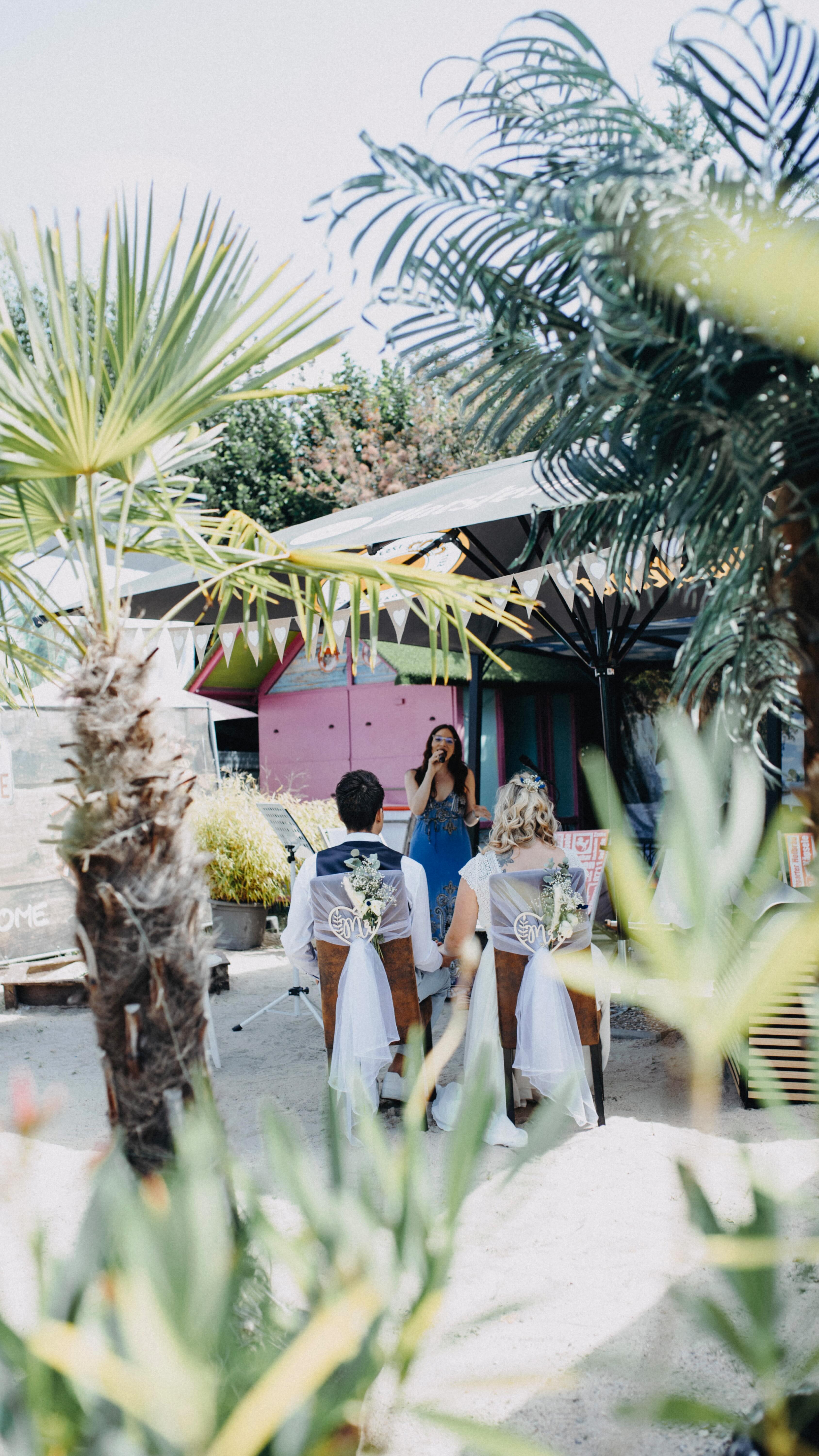 Wenn Traurede und Musik genau das ausdrücken konnten, was euch wichtig war, dann ist das das schönste Kompliment!
Danke für euer Vertrauen – und für diese Erinnerungen. 💜
Foto: @sasinudingfotografie
Location: @strandbar51
#traurede #feedback #freietrauung #beachvibes #hochzeitssängerin