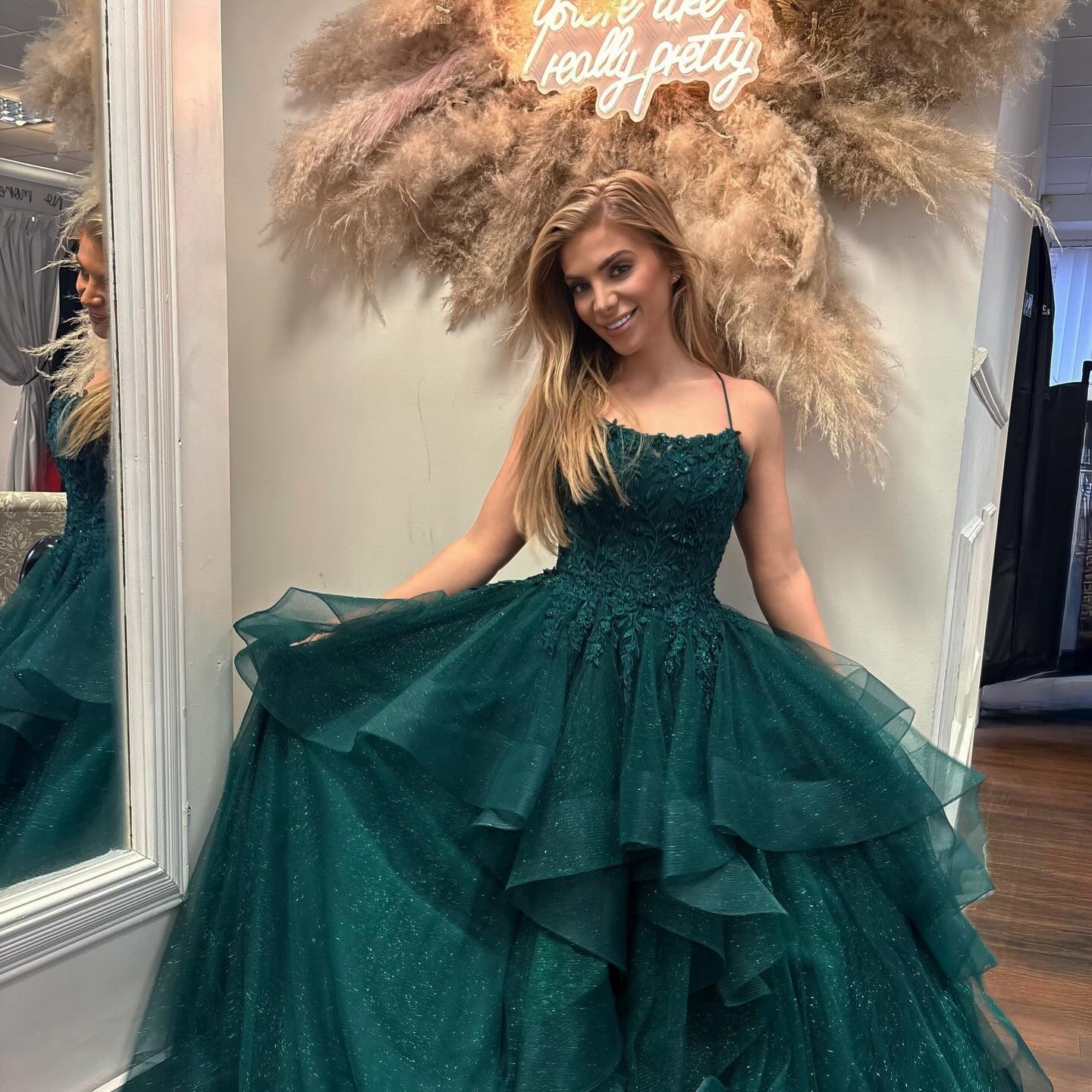 She’s making everyones favourite list this year, the incredible ADA 💚
This absolute SHOWSTOPPER is available in 5 other colours and is a total dream come true☁️
Congratulations to all of our gorgeous girls who found their dresses today, another 100% day from all our pre-booked clients 🥹
WE GO AGAIN TOMORROW WITH THE BUSIEST DAY OF THE YEAR SO FAR 🤪😱⚠️