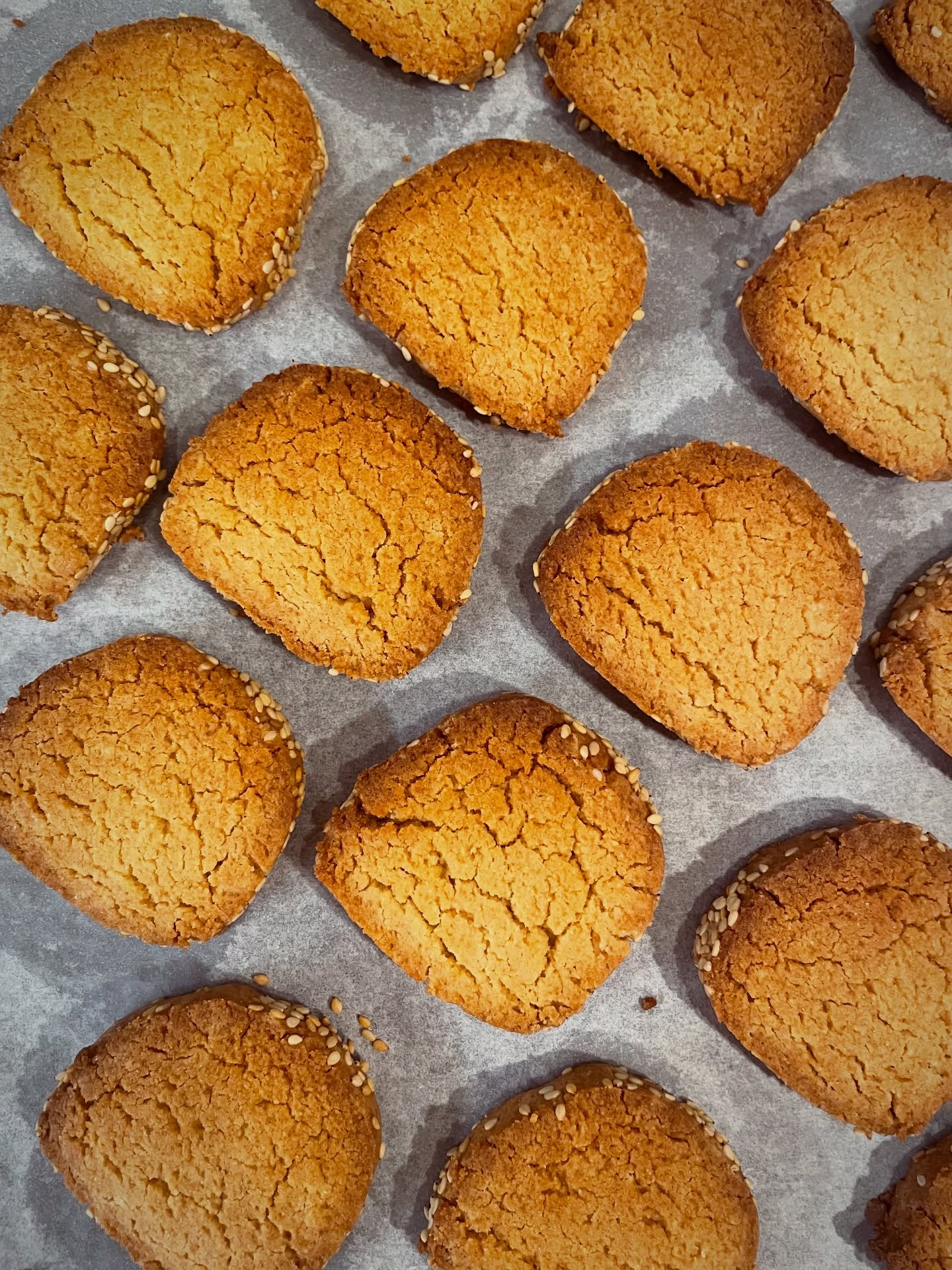 Dolci pattern
1. Tahini cookies @cucinabotanica
2. Biscotti cacao e nocciole @thebluebirdkitchen
3. Peanut butter cookies @preppykitchen
4. Biscotti al limone
5. Biscotti farina integrale
6. Muffin cacao e nocciole @giallozafferano
7. Mini crostate alla frutta
8. Biscotti frolla al cioccolato
9. Mini frolle albicocche
#bedandbreakfastitaly #bedandbreakfast #bedandbreakfasteurope #breakfast #sweetbreakfast