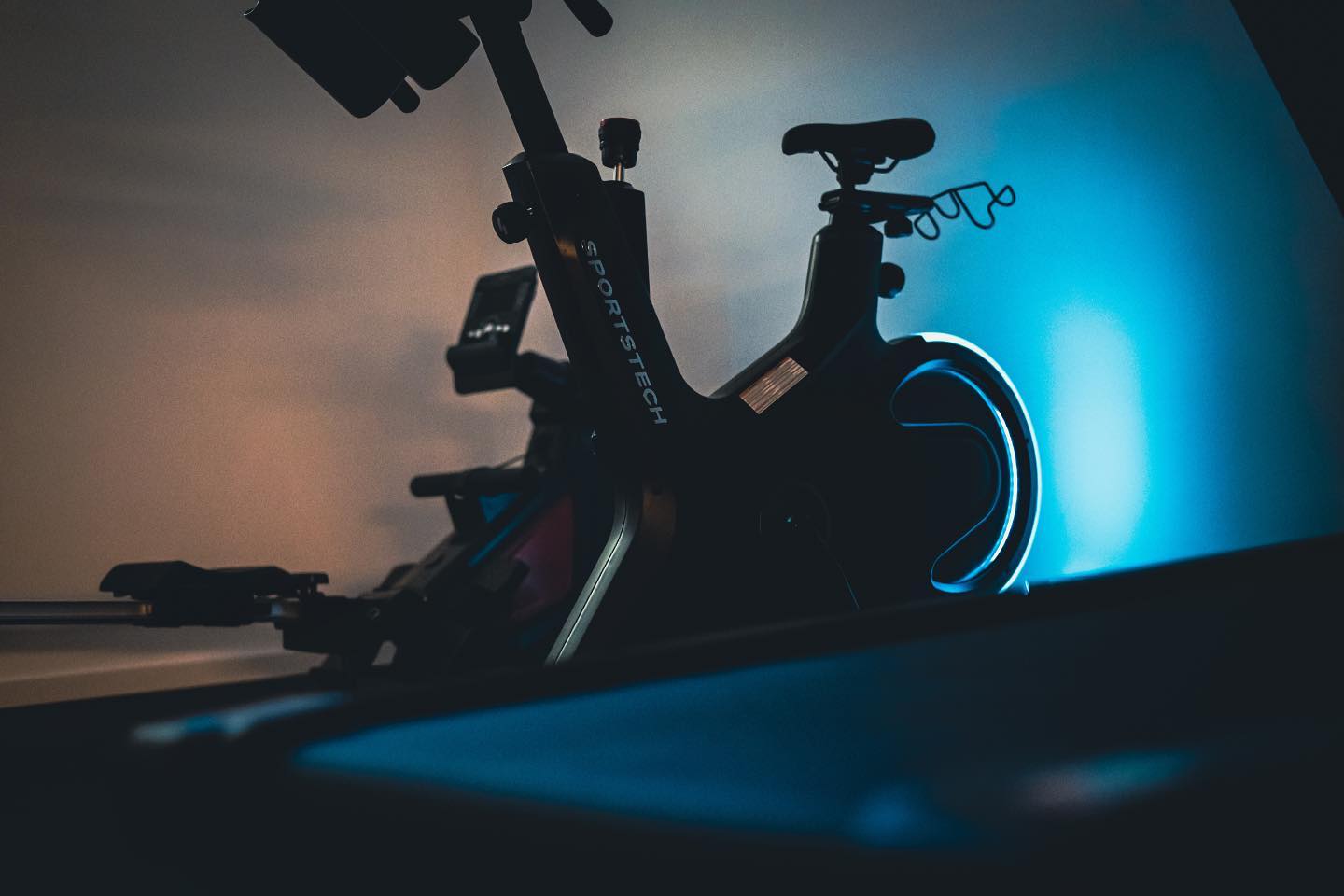 Deine Grundausdauer ist die Basis deiner sportlichen Leistungsfähigkeit. Bei CARELETHICS können wir zusammen daran arbeiten! 🚴🏽♂️✅