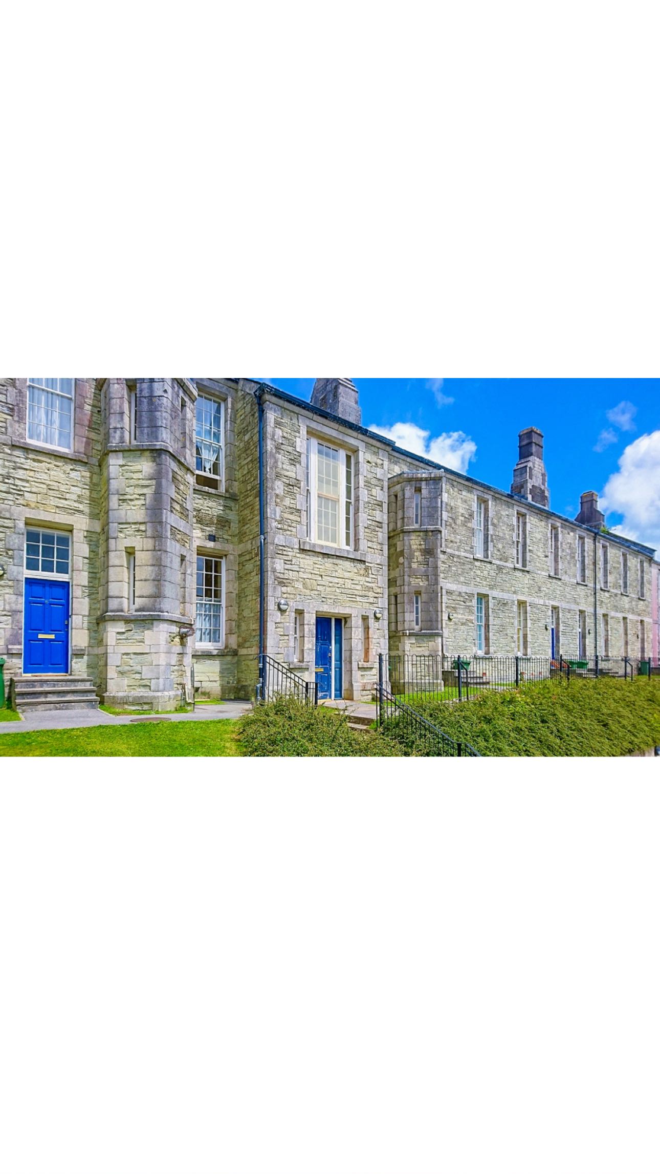 🙌 NEW TO THE MARKET 🙌
📍7 Royffe Way, Bodmin
🏠 £175,000
7 Royffe Way is a well-presented and thoughtfully designed home, arranged over two floors and offering bright, spacious accommodation with modern finishes throughout. The property benefits from two well-proportioned bedrooms, making it ideal for first-time buyers, professionals, or investors.
To enquire about this property, please call our Bodmin Branch on 01208 74182 📞
#cornwallliving #cornishestateagents #propertiesforsale