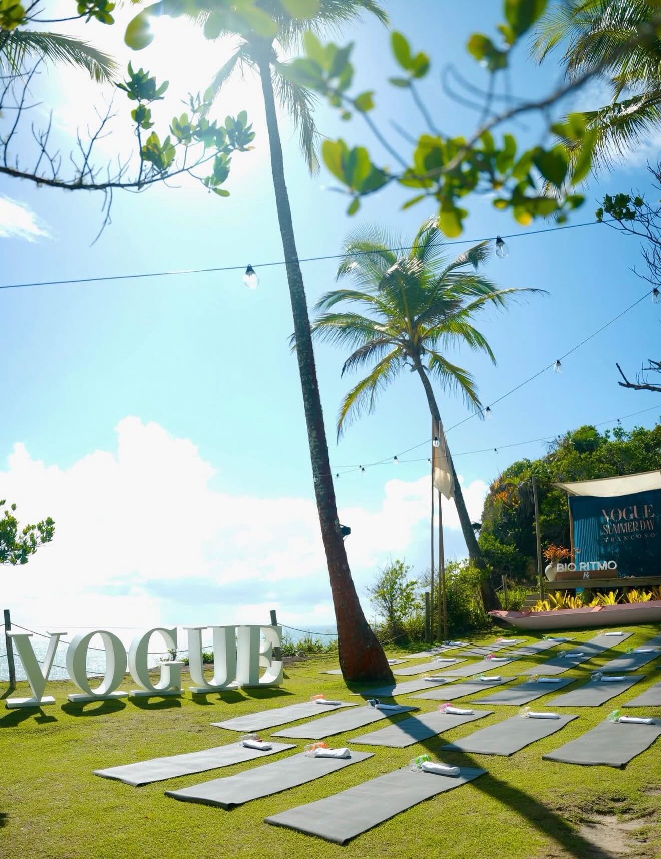 Vogue Summer Day Trancoso ☀️🌿
A manhã foi dedicada ao bem-estar em um cenário especial à beira-mar, com a prática de yoga e tapetes Yogi Buda personalizados para @sede.energy
Um encontro com presença, cuidado e boas vibrações ✨🧘♀️
Com apoio de:
@chandon_brasil • @stellaartoisbrasil • @3coracoes • @bioritmo • @mantecorpskincare • @paccoby • @sede.energy