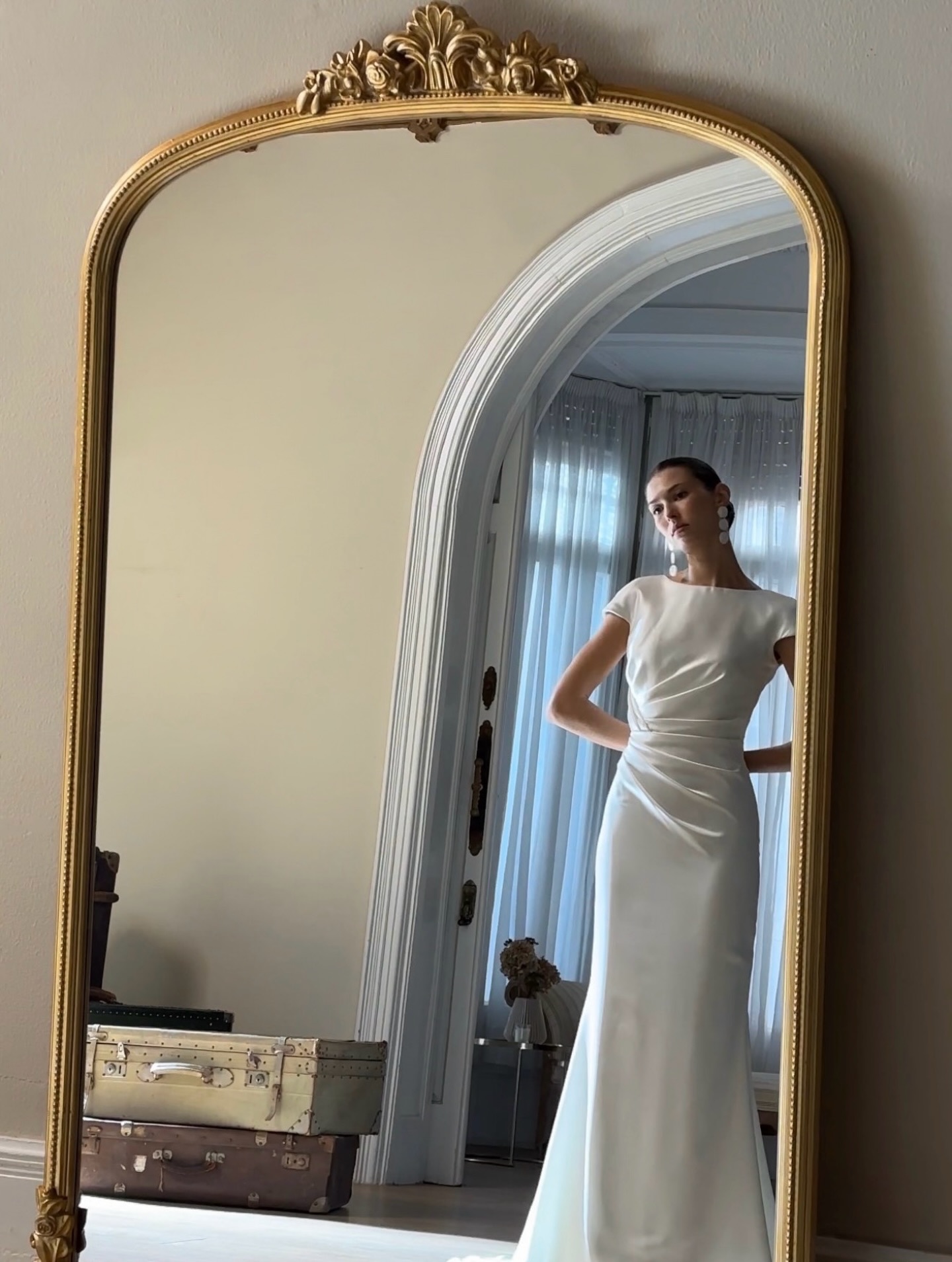 Arriving in the boutique this week…
RIMAR by Rosa Clará Couture
Crafted in crepe satin with a draped bodice, the elegance of this gown speaks for itself.
Book your appointment for next weekend to be the first to try her!
#rosaclara #couture #rosaclaracouture #bridal #bride