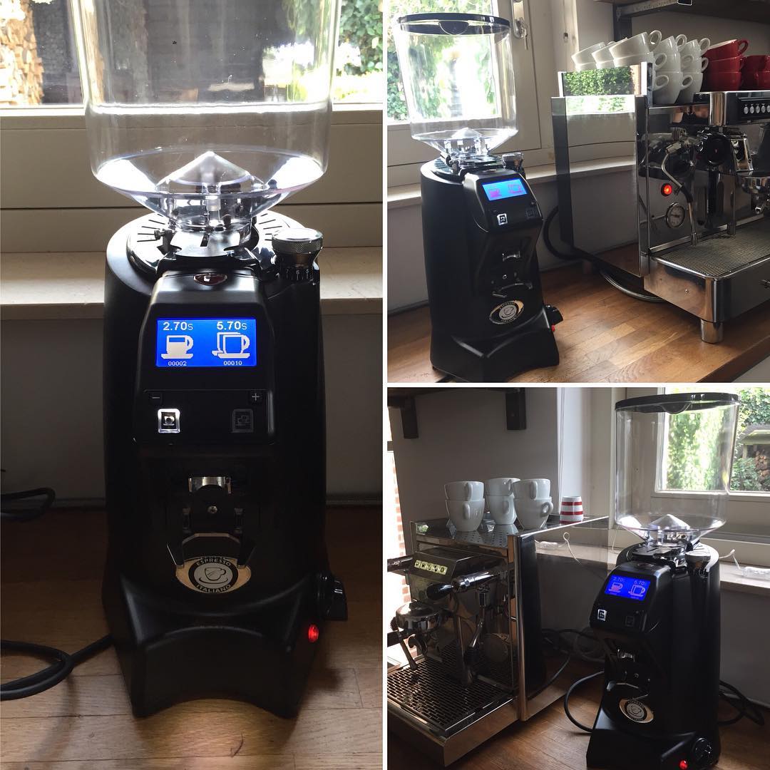 Deze mooie bonenmaler gaat naar een toffe espressobar. prachtige #grinderondemand voor horeca en voor thuis #tespreszo #eurekazenith