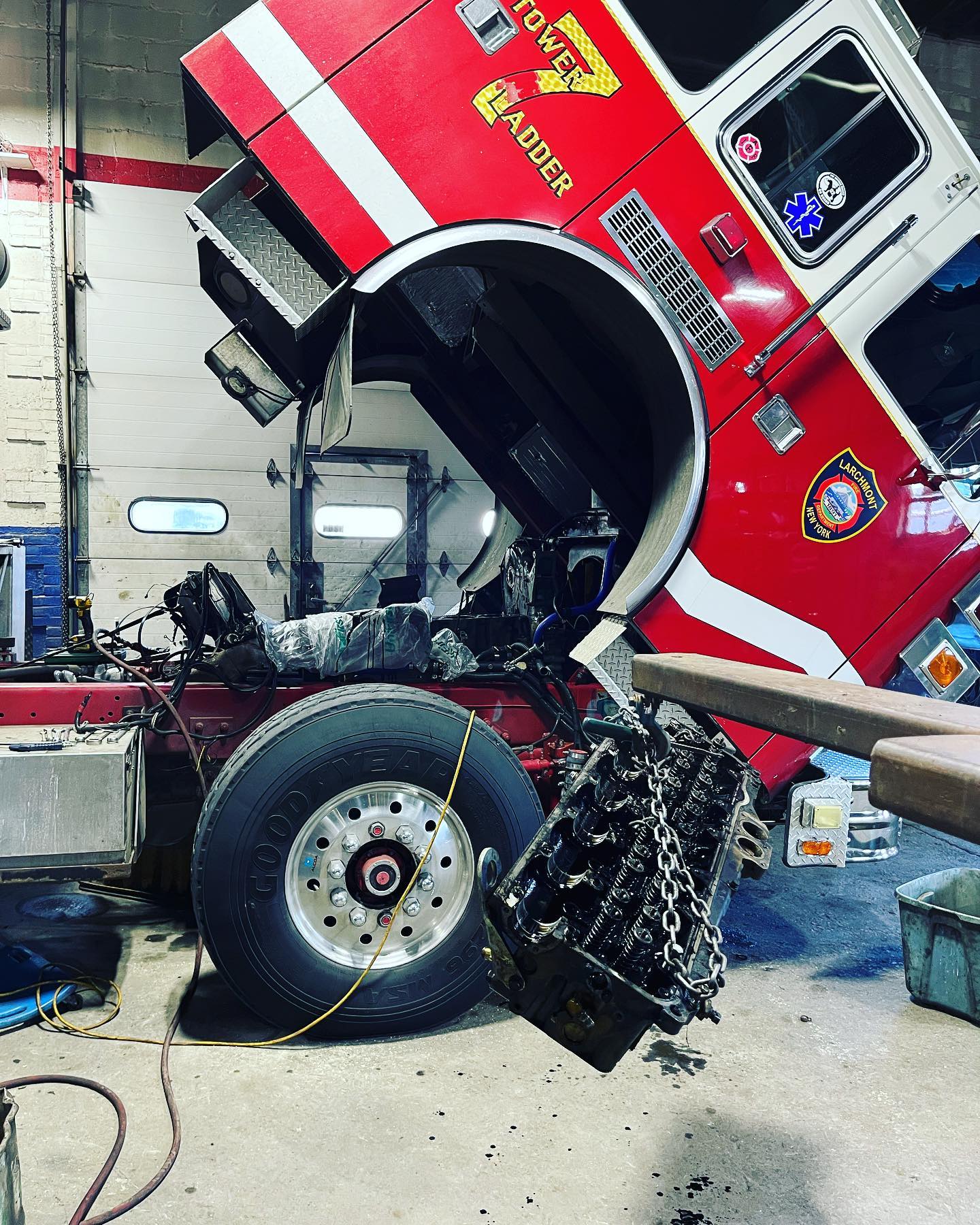 Detroit series 60 head & cam replacement #detroit #series60 #stuphen #stuphenfireapparatus #yonkers #yonkersny #larchmont #westchestercounty