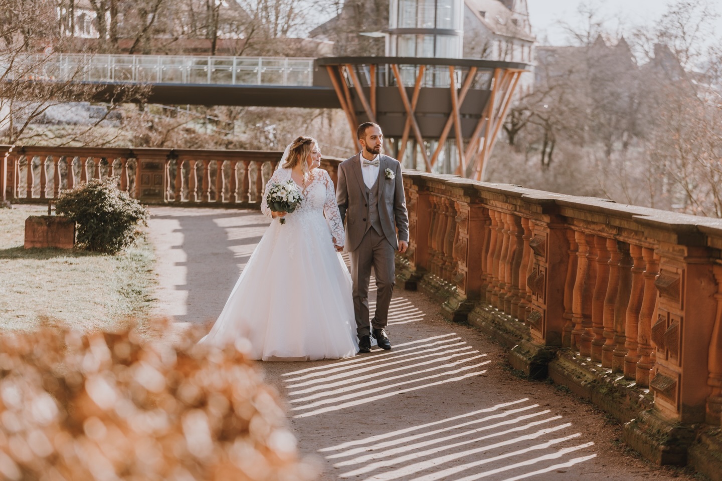 Liebe Lara,
lieber Benjamin,
ich wünsche euch von Herzen alles erdenklich Liebe für eure gemeinsame Zukunft 🥰
und vielen herzlichen Dank für euer Vertrauen! ❤️
Das war ein wunderschöner Start in die neue Saison❤️📸🥳🥰
#juliaknoerzerfotografie #wedding2026 #hochzeit2026 #hochzeitsfotografin #brautpaar