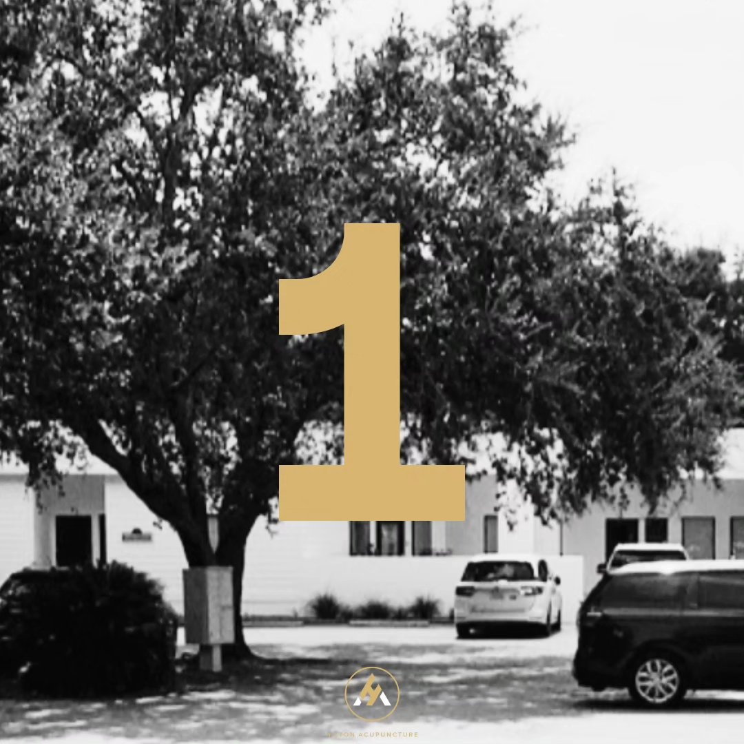 We started seeing patients at our new location one year ago today. 😊 Thank you for choosing Hilton Acupuncture and entrusting us with your care. You've made our first year back in South Carolina an enjoyable one. We are happy to continue to work with you on your journey to optimal health. ❤️
#hiltonacupuncture #acupuncture #tcm #acupunctureworks #mountpleasant #health #healthiswealth