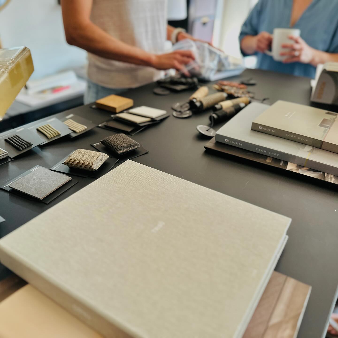 We always get so inspired when our reps come in with new lines — forever finding homes for the new things we stumble upon.
Thank you for all the reps who have came in this year. And to the all the ones joining us in 2024.
Vendor: KC and Company