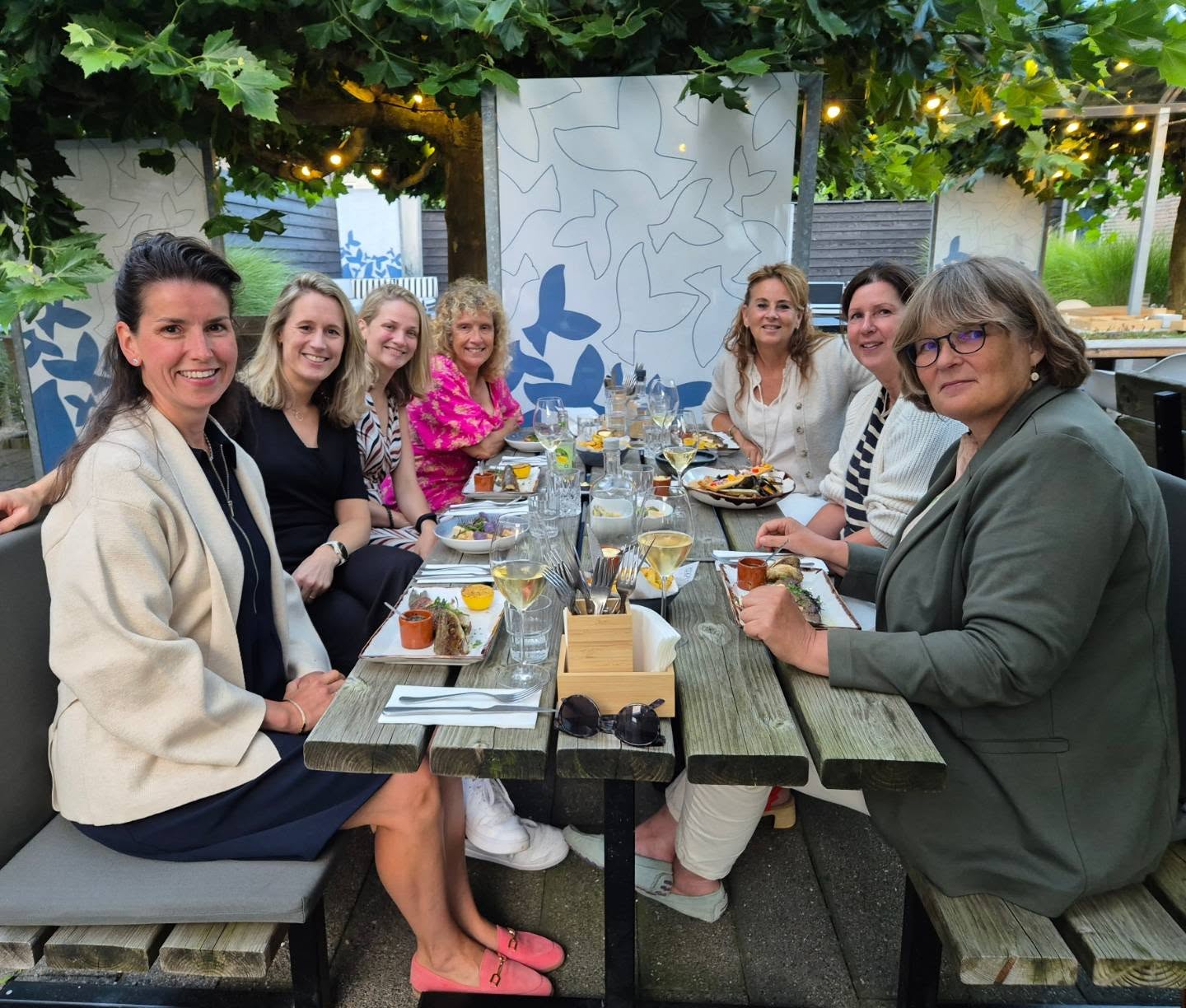 Tussen de vakanties door de tijd gevonden om met het bijna complete team uit eten te gaan ☺️🥂🦐🥗🦪🍨